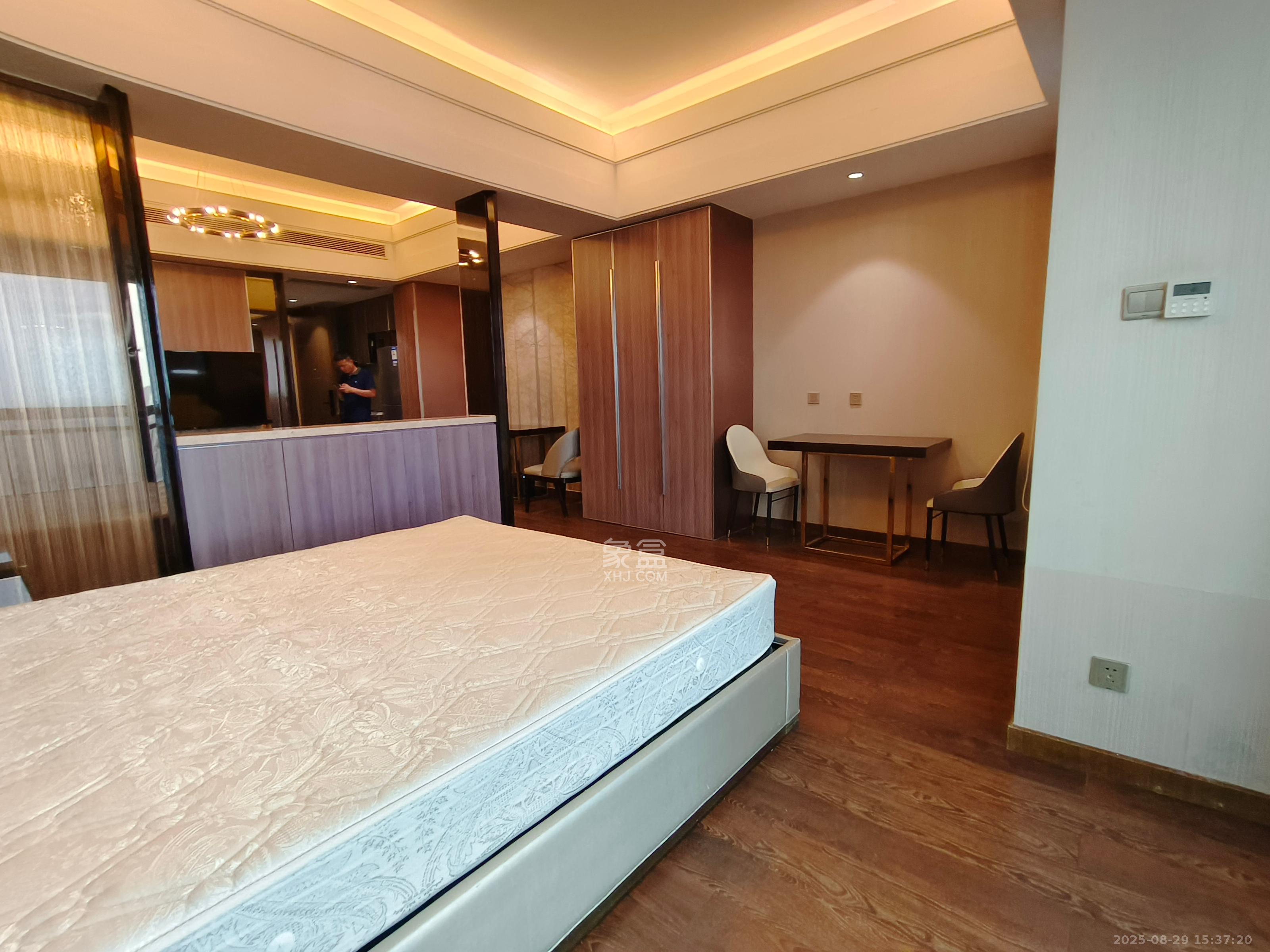 华远国际公寓  1室1厅1卫    3000.0元/月室内图