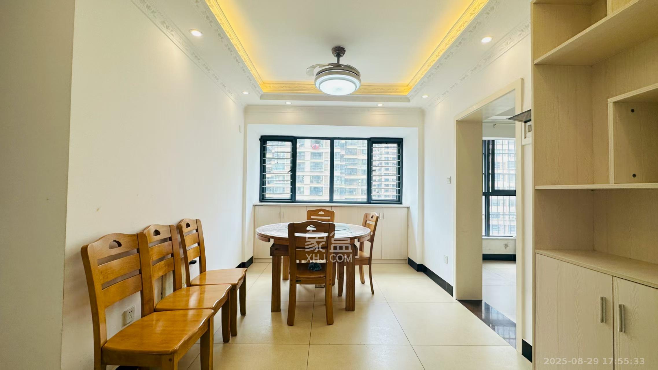 勤诚达新界  4室2厅1卫    2100.0元/月室内图