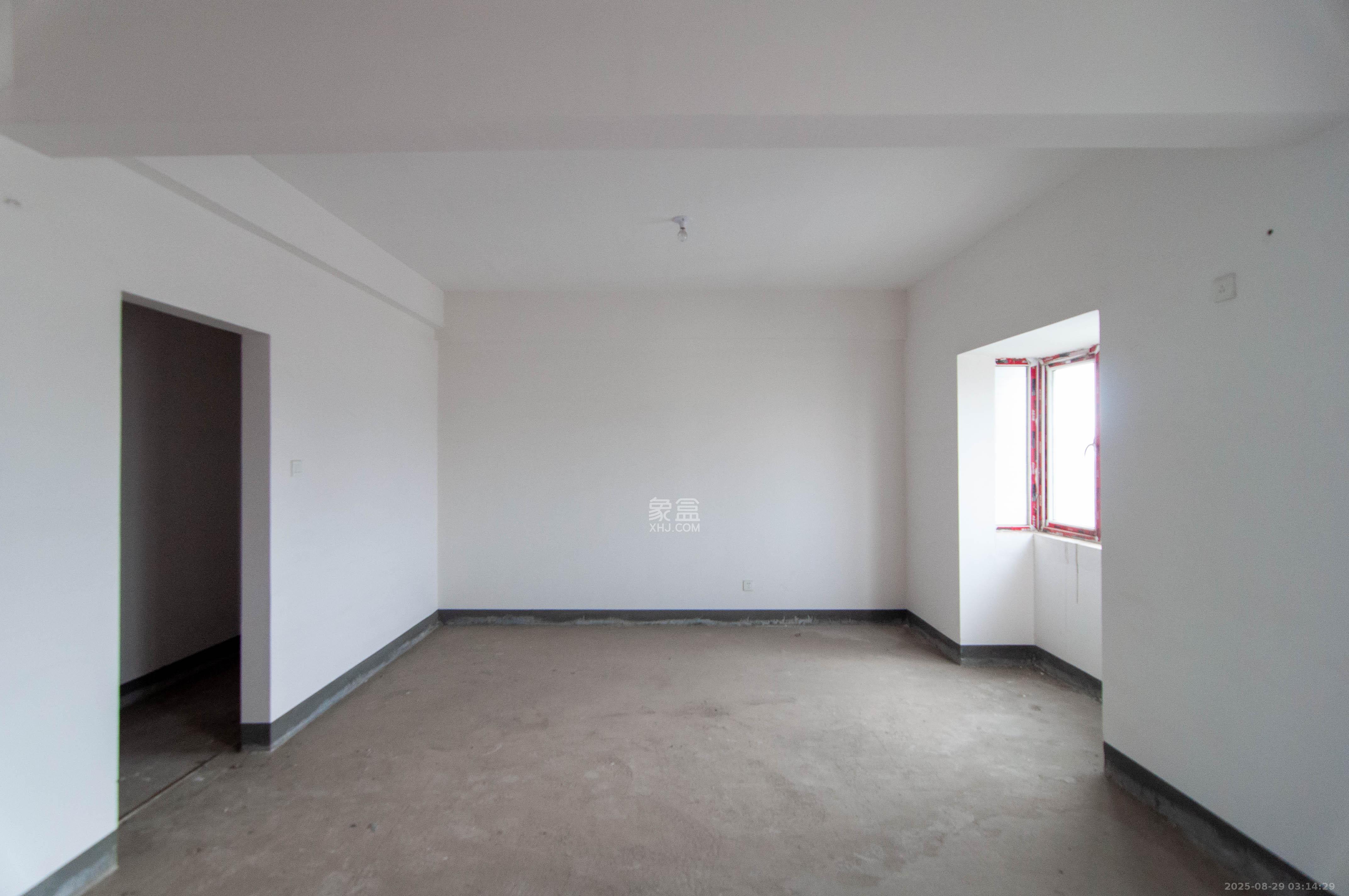 麓阳和景雅苑  4室2厅2卫    108.0万其他