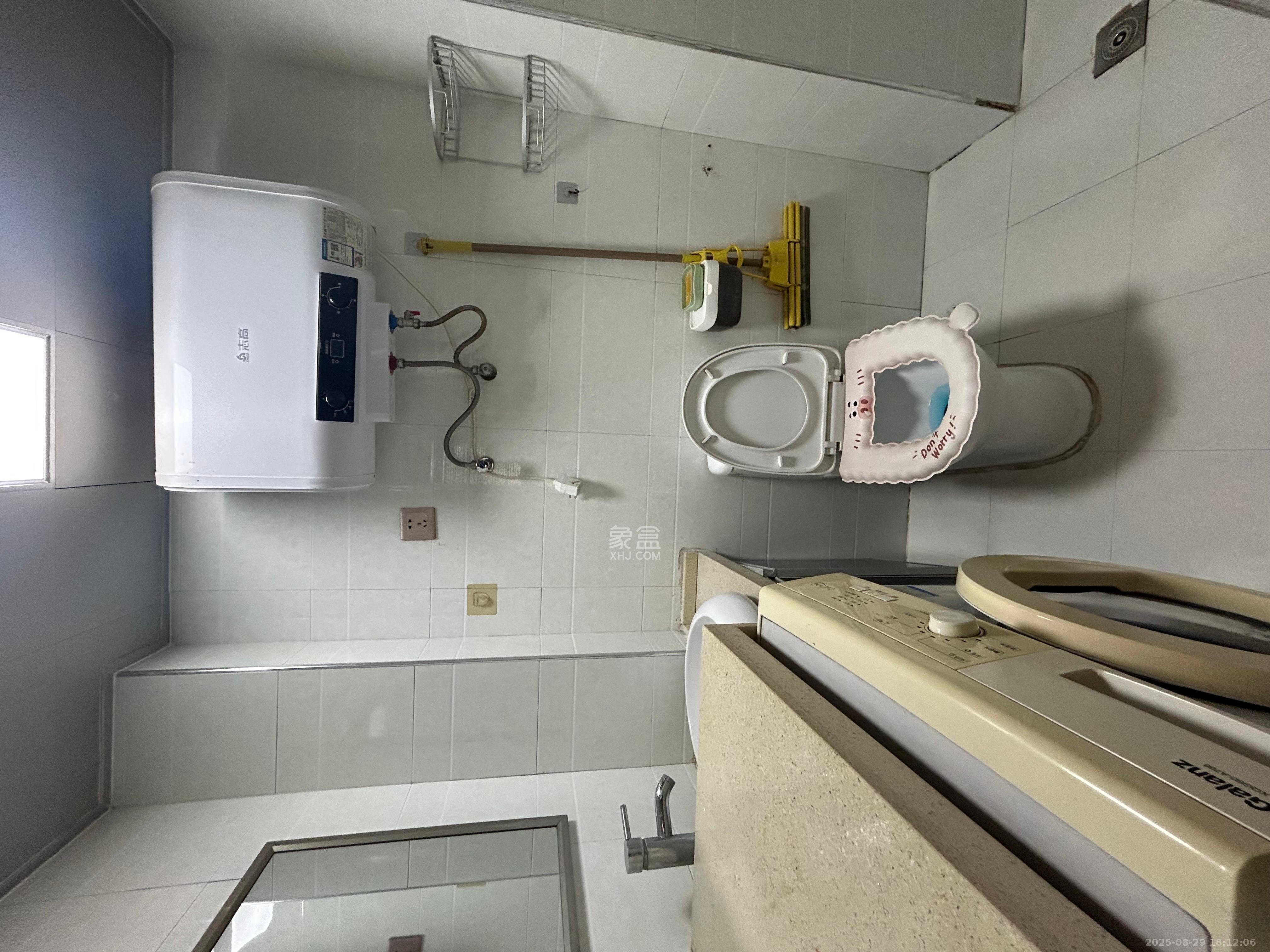 锦泰东环国际  1室1厅1卫    1700.0元/月 锦泰东环国际  1室1厅1卫    1700.0元/月室内图