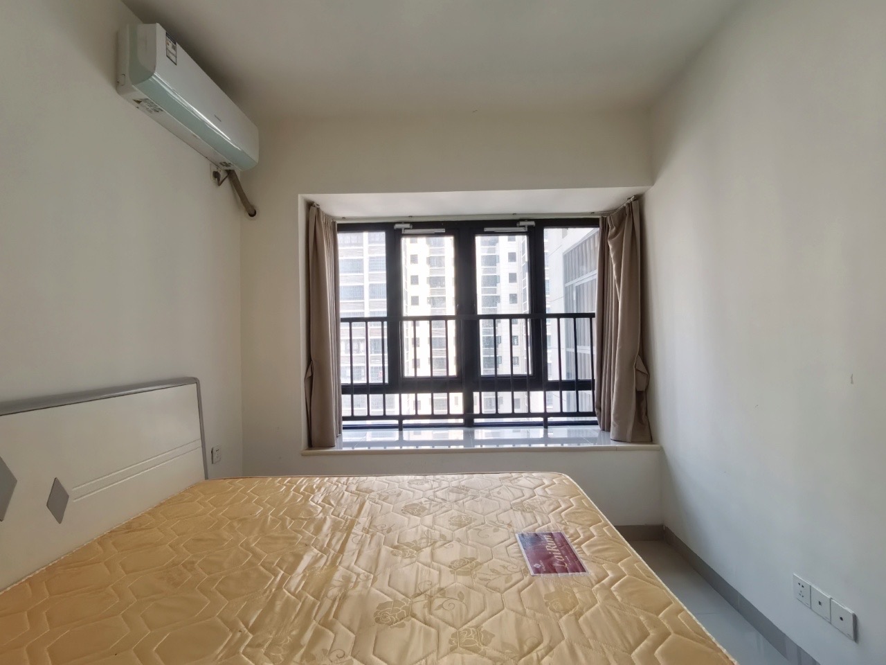 龙岐雅苑  3室2厅1卫    2800.0元/月室内图