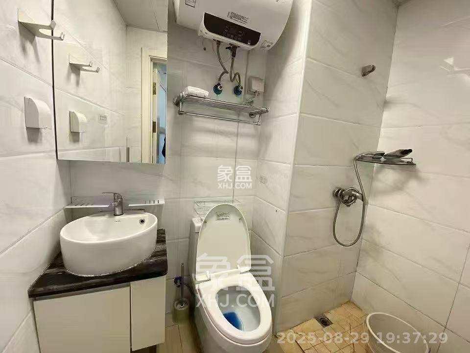 碧桂园威尼斯城  1室1厅1卫    1200.0元/月 碧桂园威尼斯城  1室1厅1卫    1200.0元/月室内图