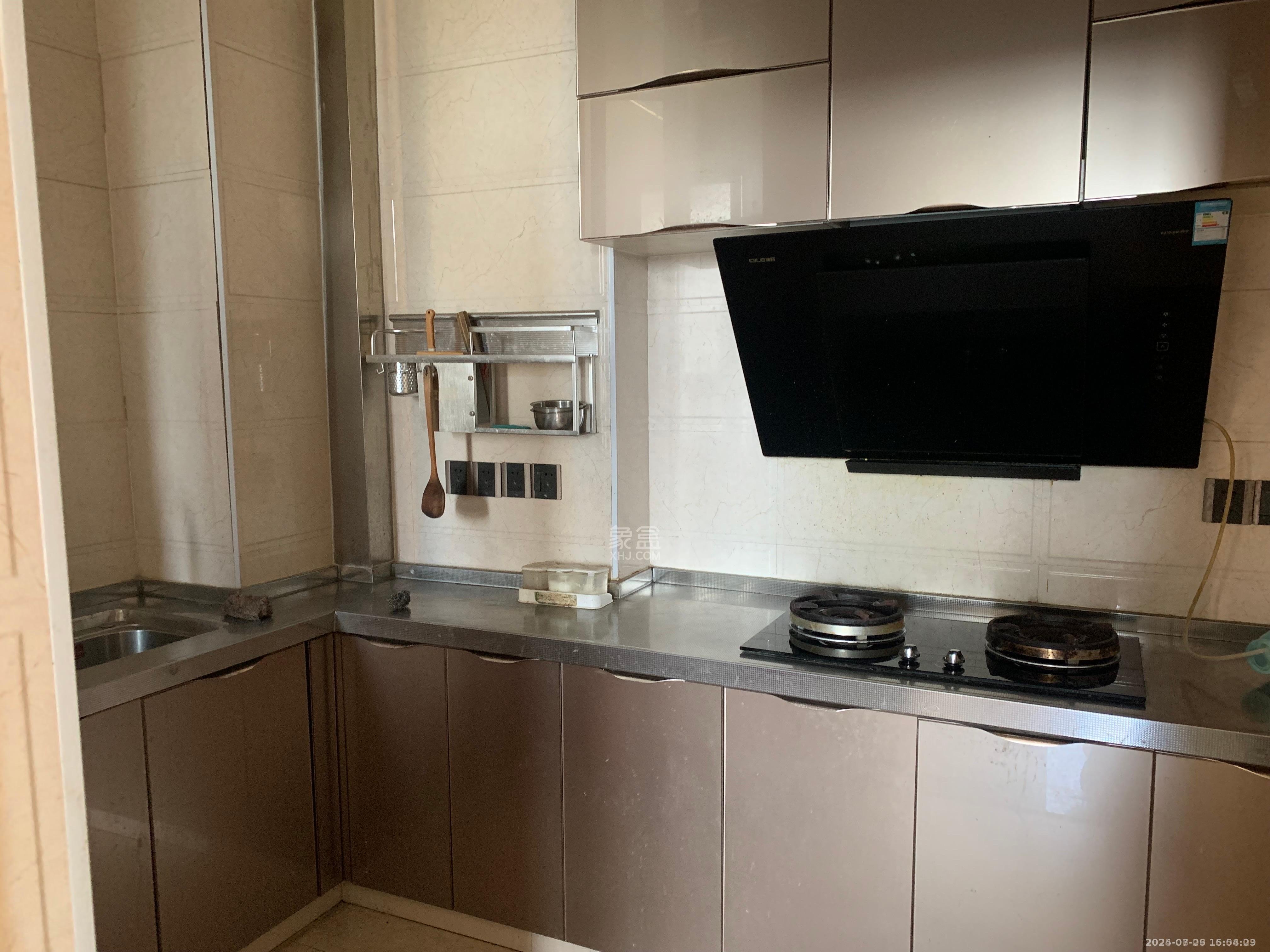 泰山公馆 3室2厅1卫 2100.0元/月 泰山公馆 3室2厅1卫 2100.0元/月室内图