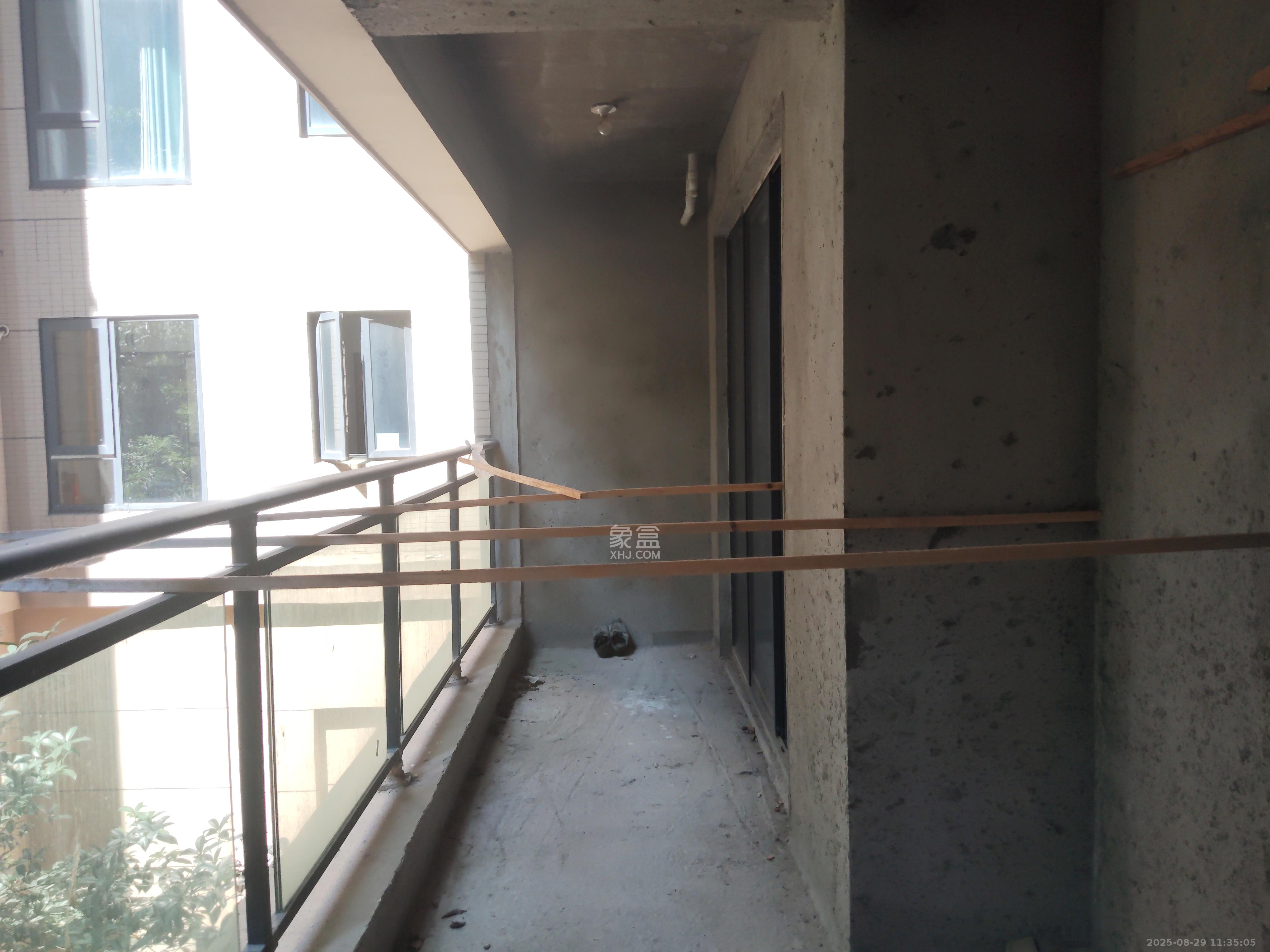 筑梦星园  4室2厅2卫    1000.0元/月室内图