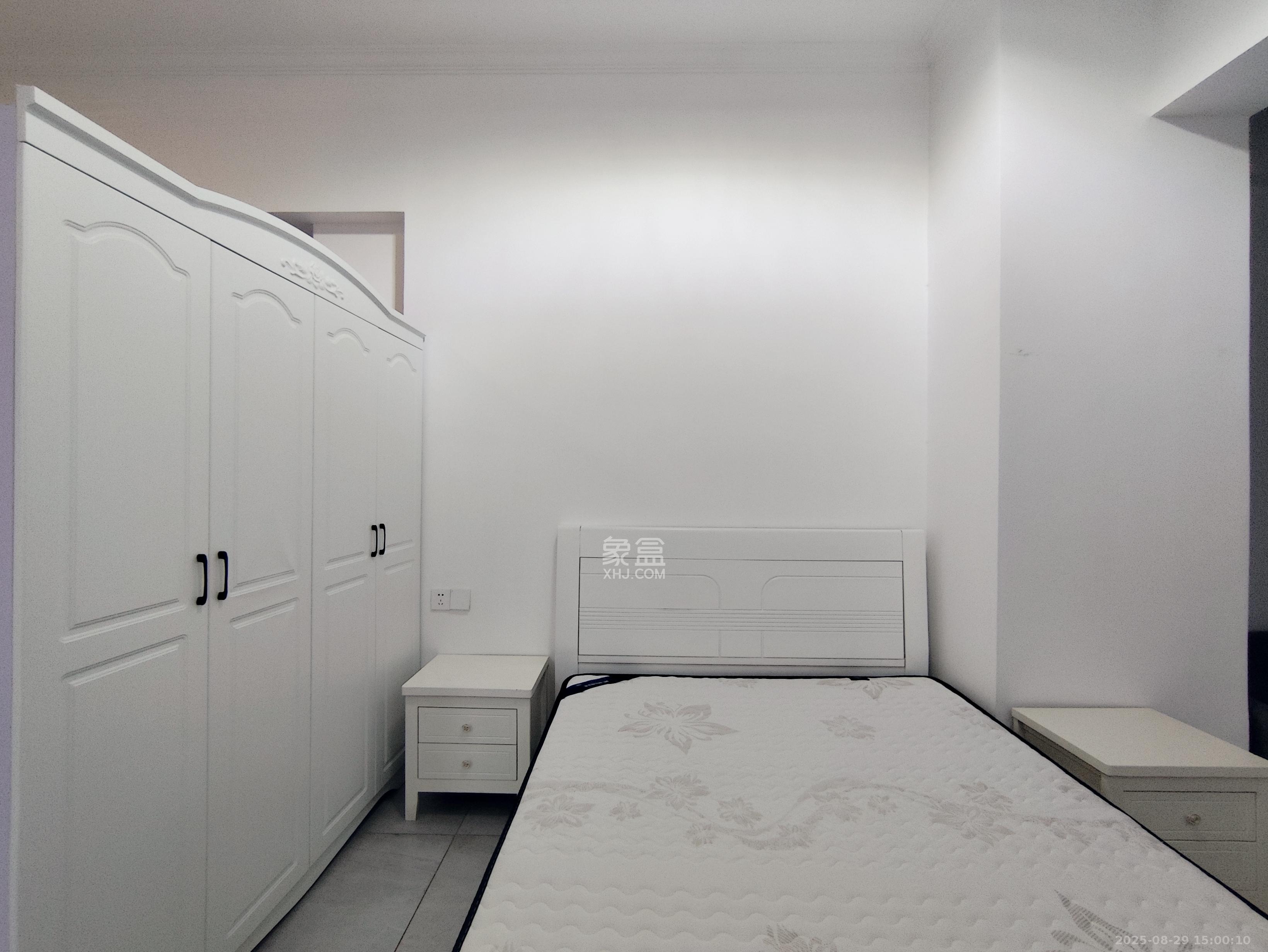 辉宏橄榄城 1室1厅1卫 1600.0元/月 辉宏橄榄城 1室1厅1卫 1600.0元/月室内图