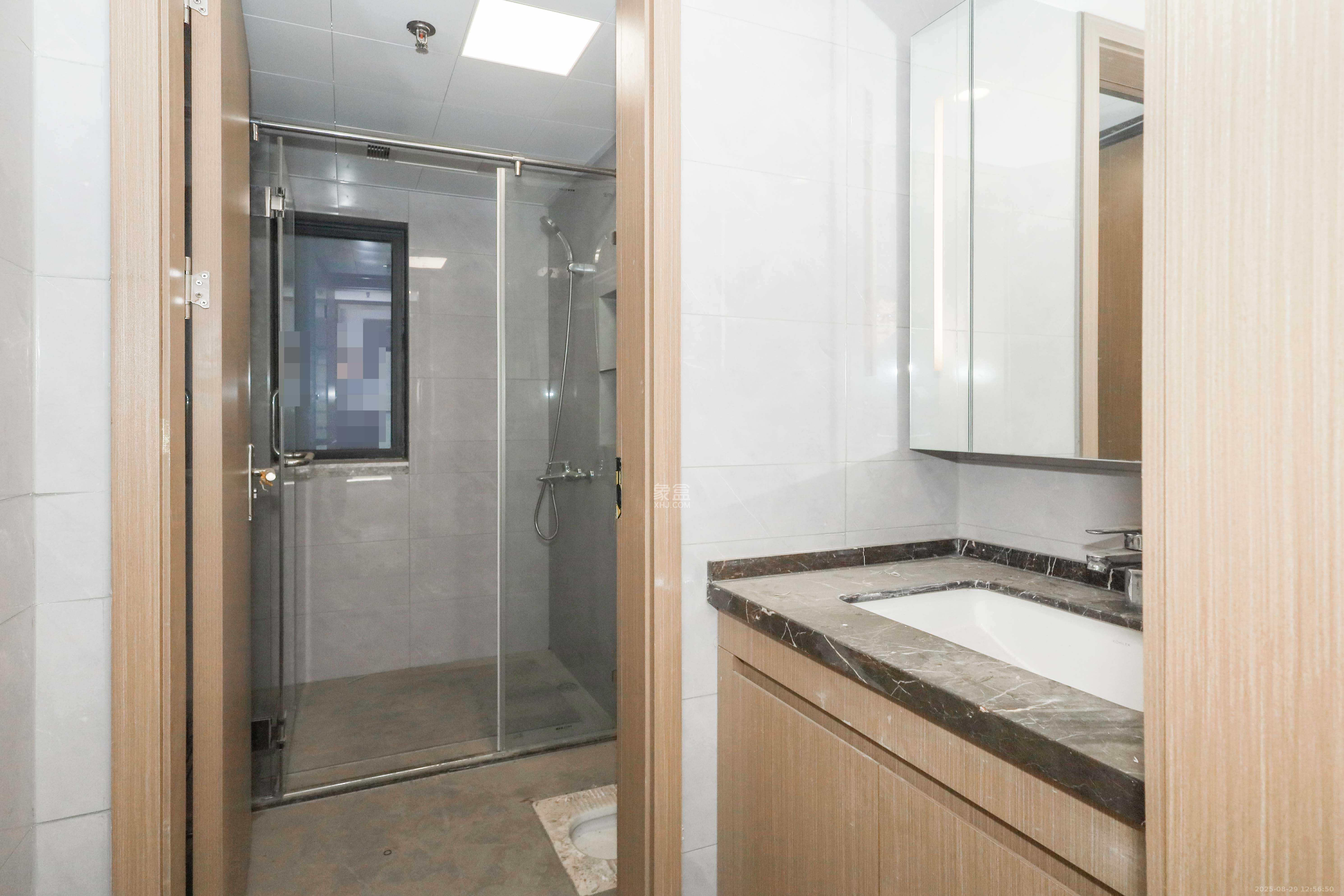 中国铁建湘语梅溪  3室2厅2卫    132.0万 中国铁建湘语梅溪  3室2厅2卫    132.0万卫生间