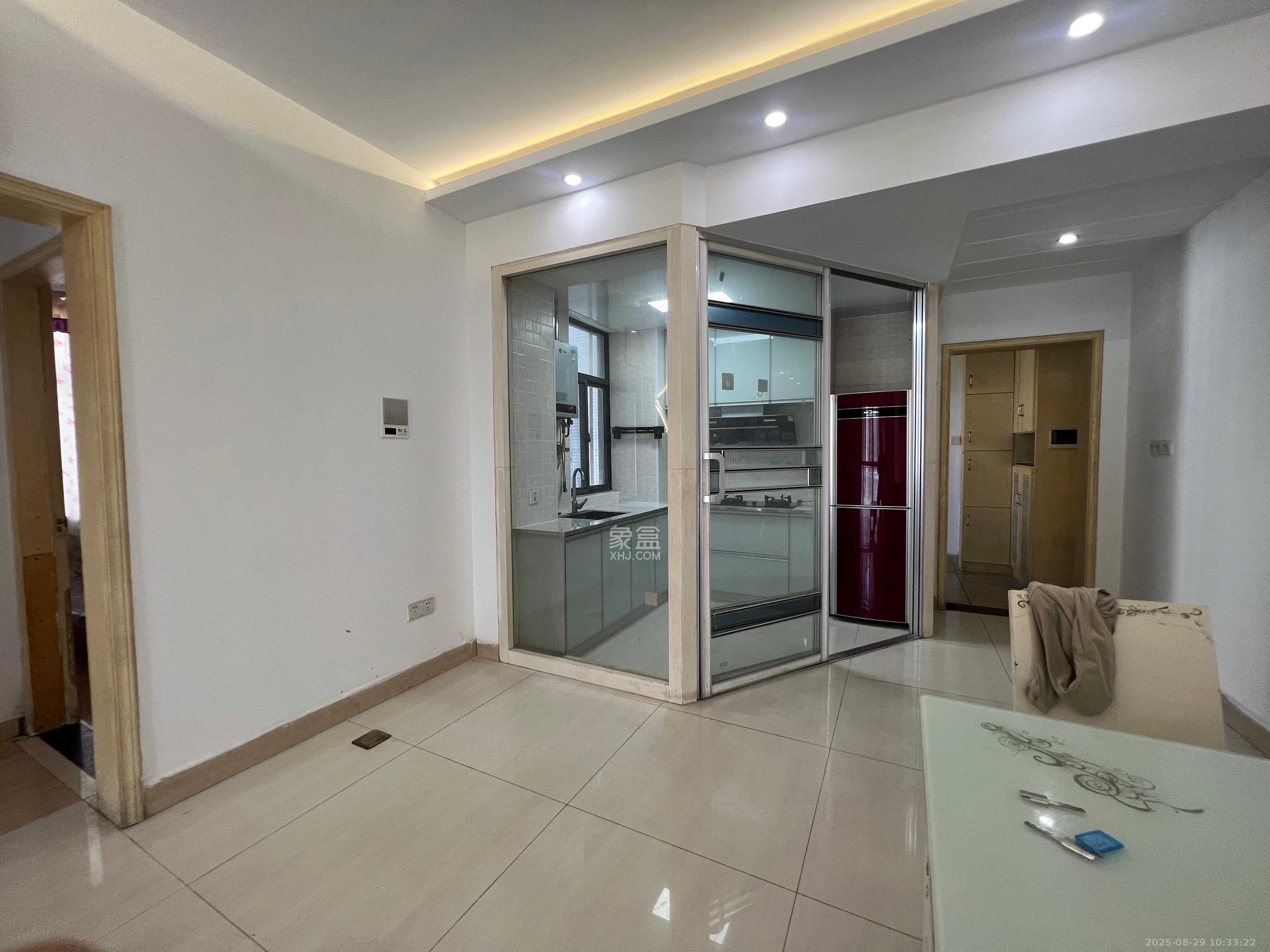 星城映象  1室2厅1卫    2100.0元/月 星城映象  1室2厅1卫    2100.0元/月室内图