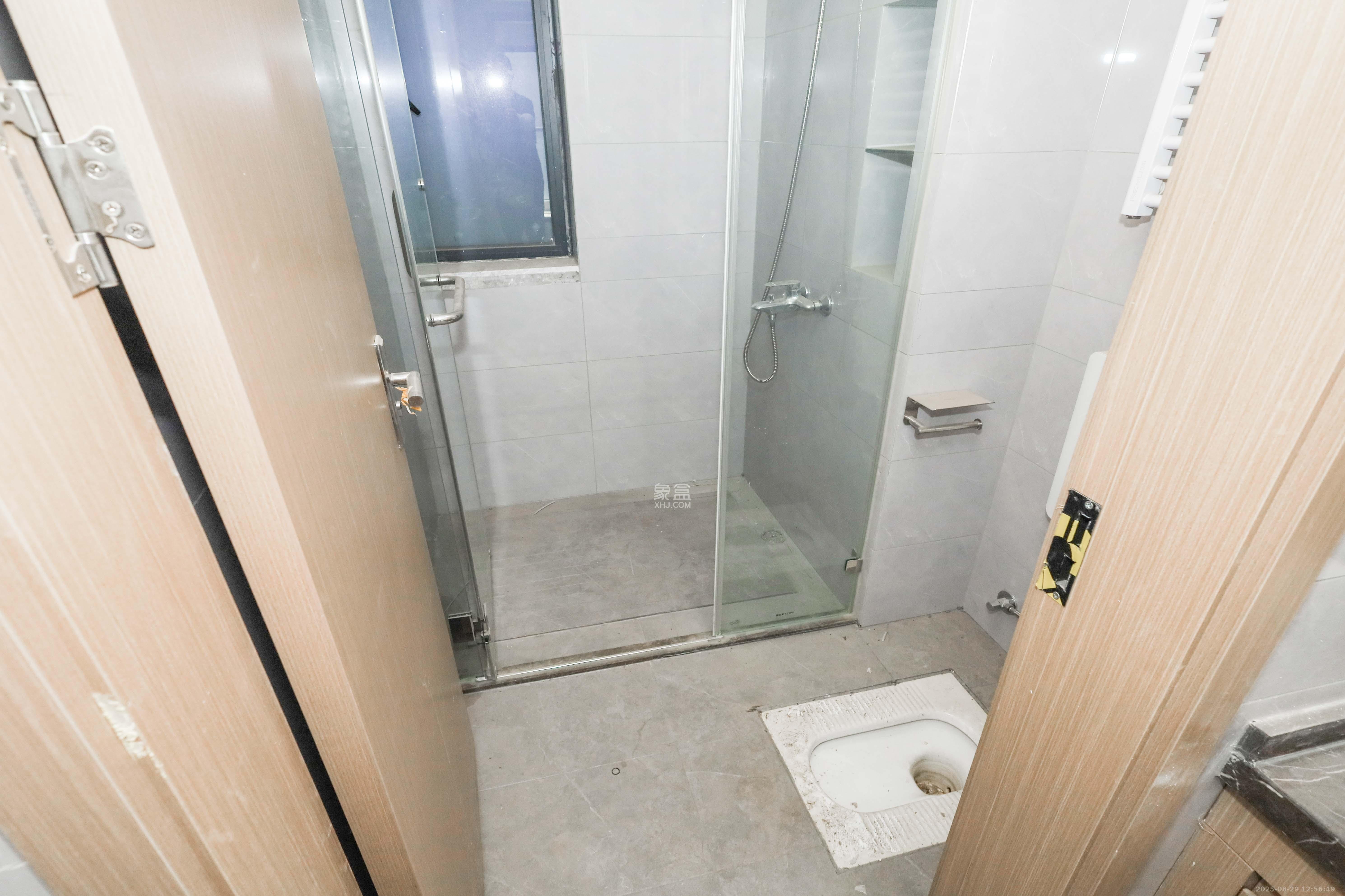 中国铁建湘语梅溪  3室2厅2卫    132.0万 中国铁建湘语梅溪  3室2厅2卫    132.0万卫生间