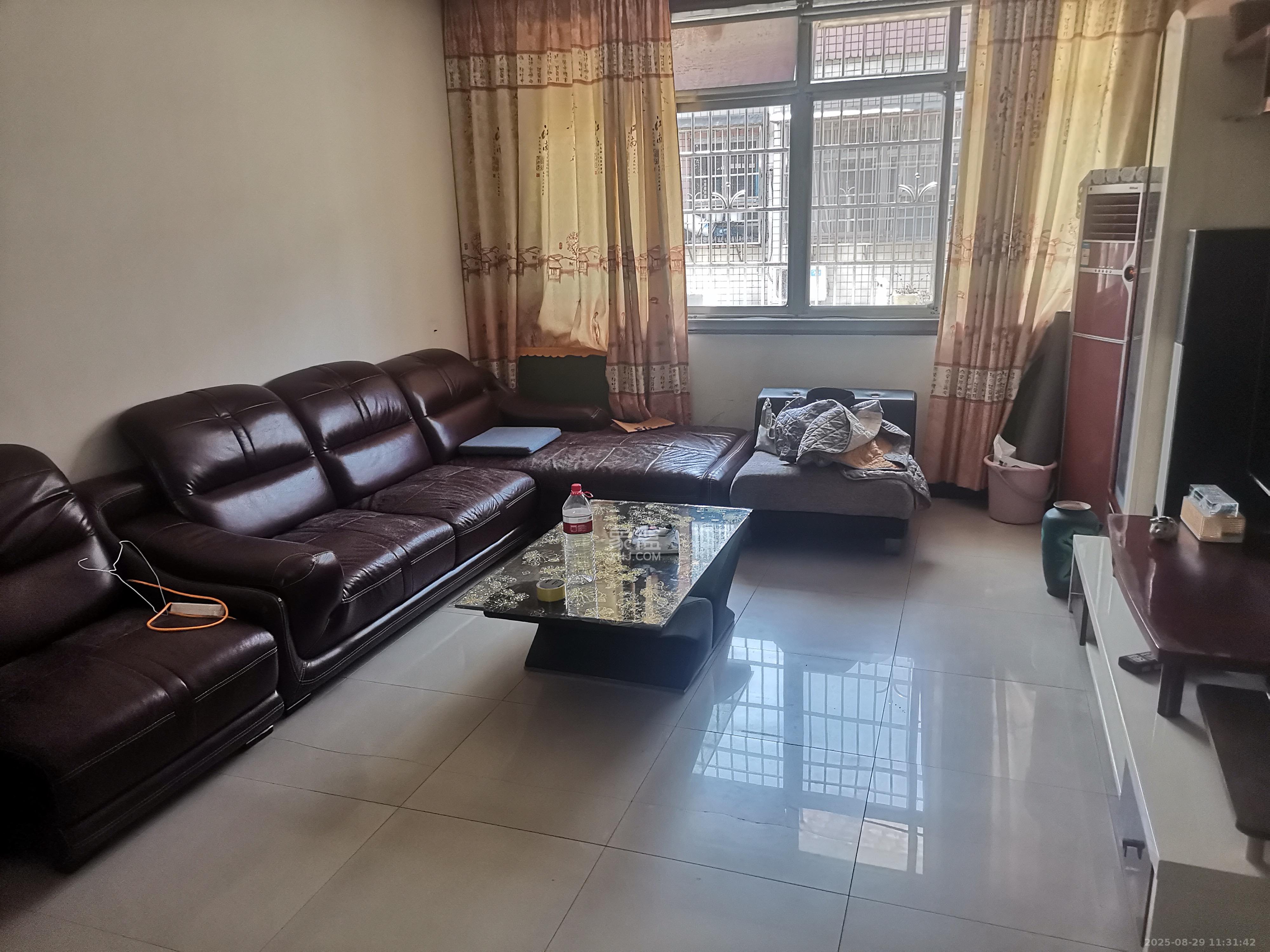 火炬村 2室0厅0卫 1500.0元/月 火炬村 2室0厅0卫 1500.0元/月室内图