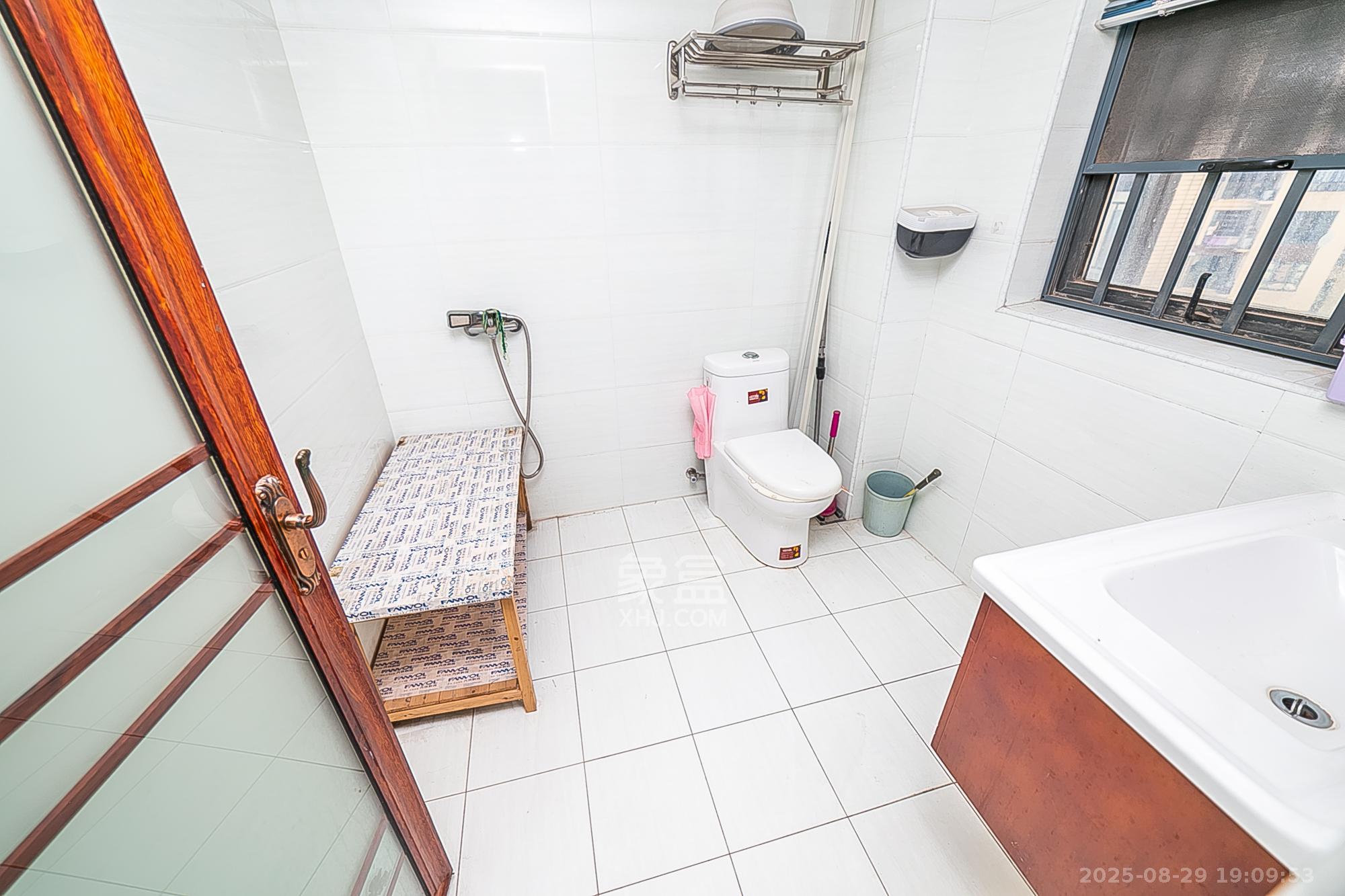 乾城（兴旺乾城）  3室2厅2卫    106.0万卫生间