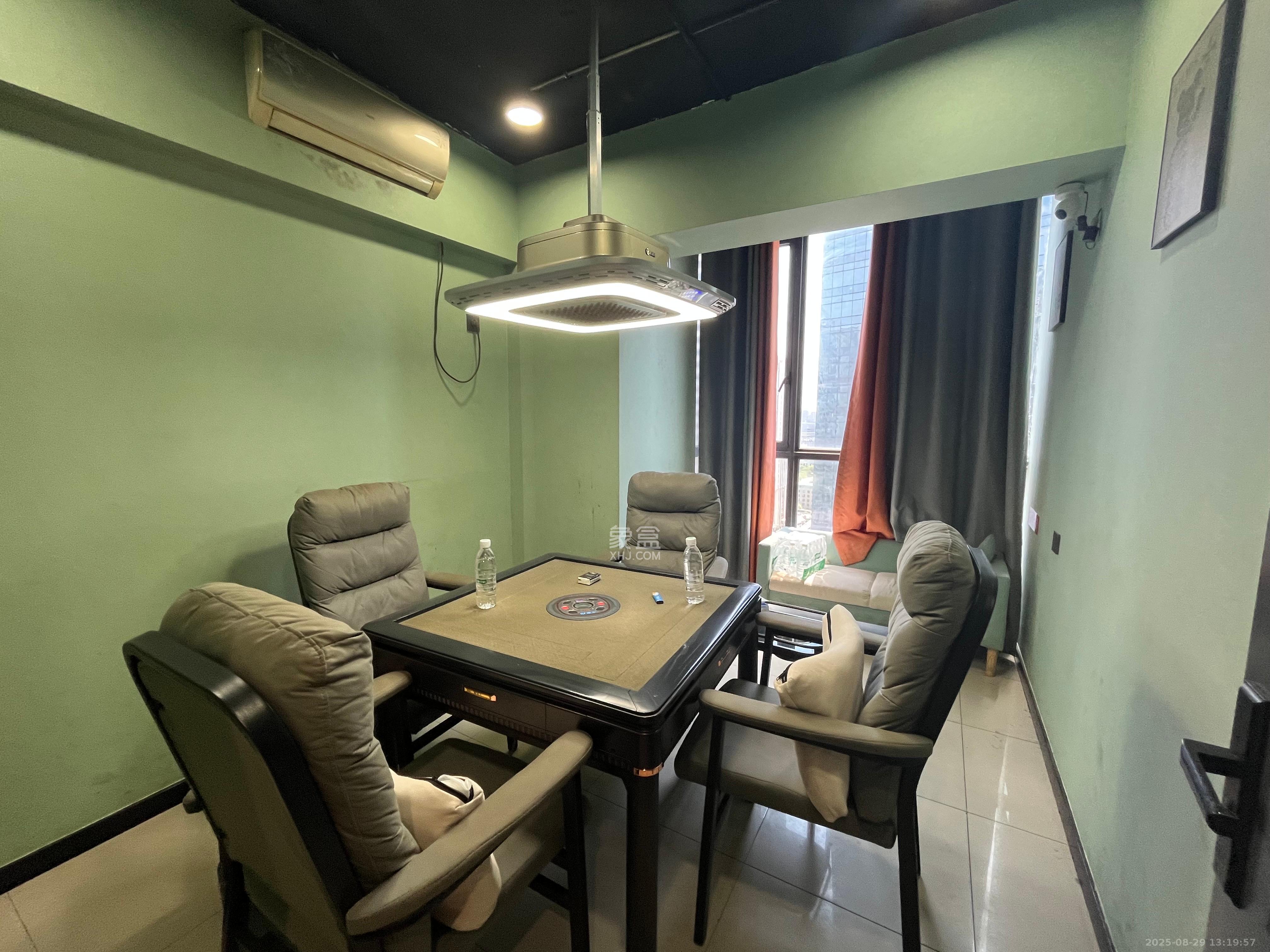 德思勤城市广场（宝格丽公寓）  6室1厅1卫    3500.0元/月室内图