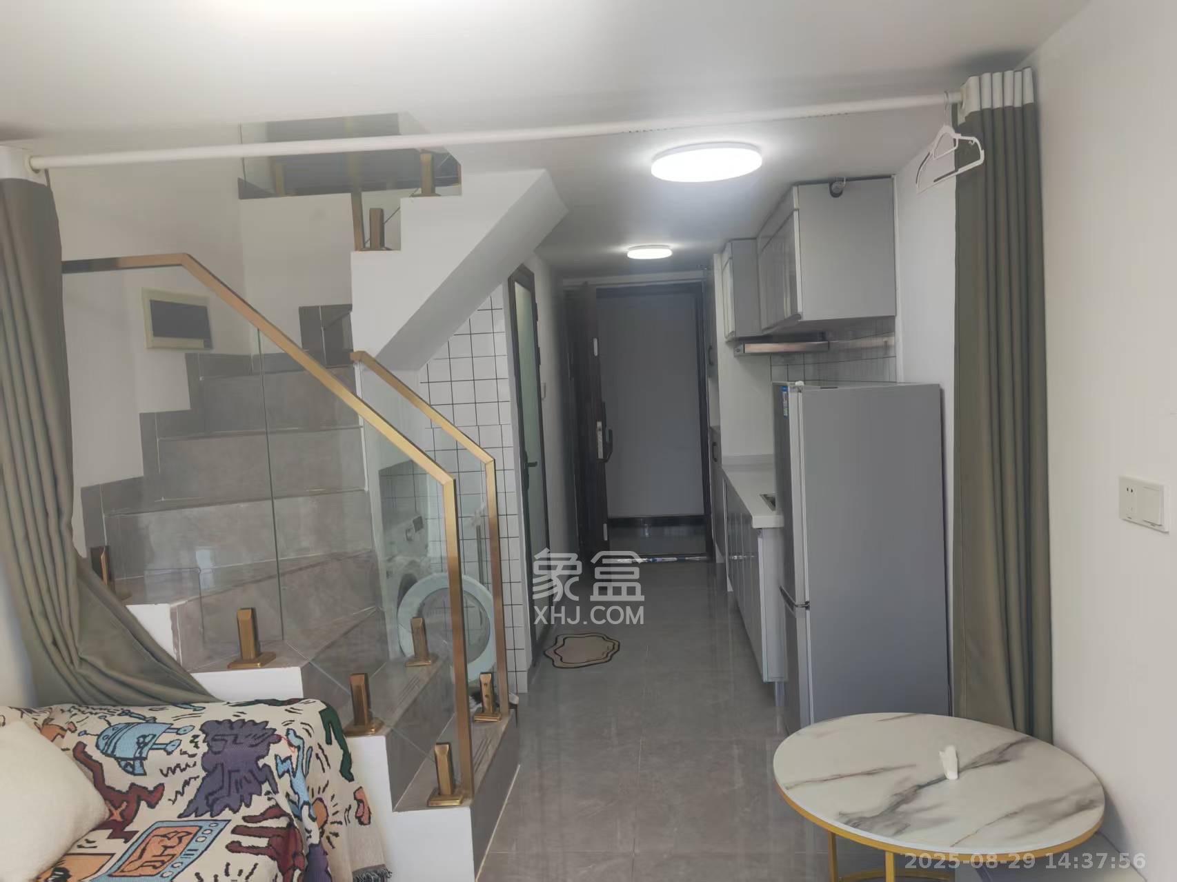 新长海D1站 1室1厅1卫 1500.0元/月 新长海D1站 1室1厅1卫 1500.0元/月室内图