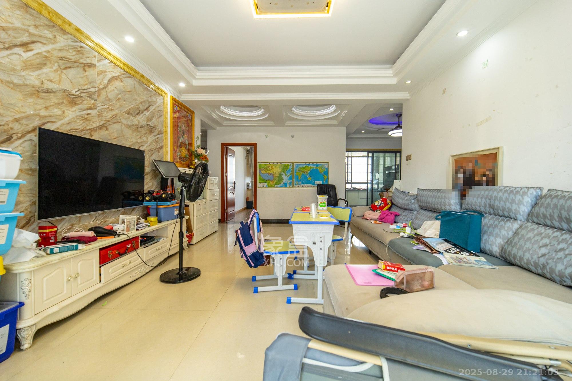 松雅轩(埃克斯社区) 1室2厅1卫 78.0万 松雅轩(埃克斯社区) 1室2厅1卫 78.0万客厅