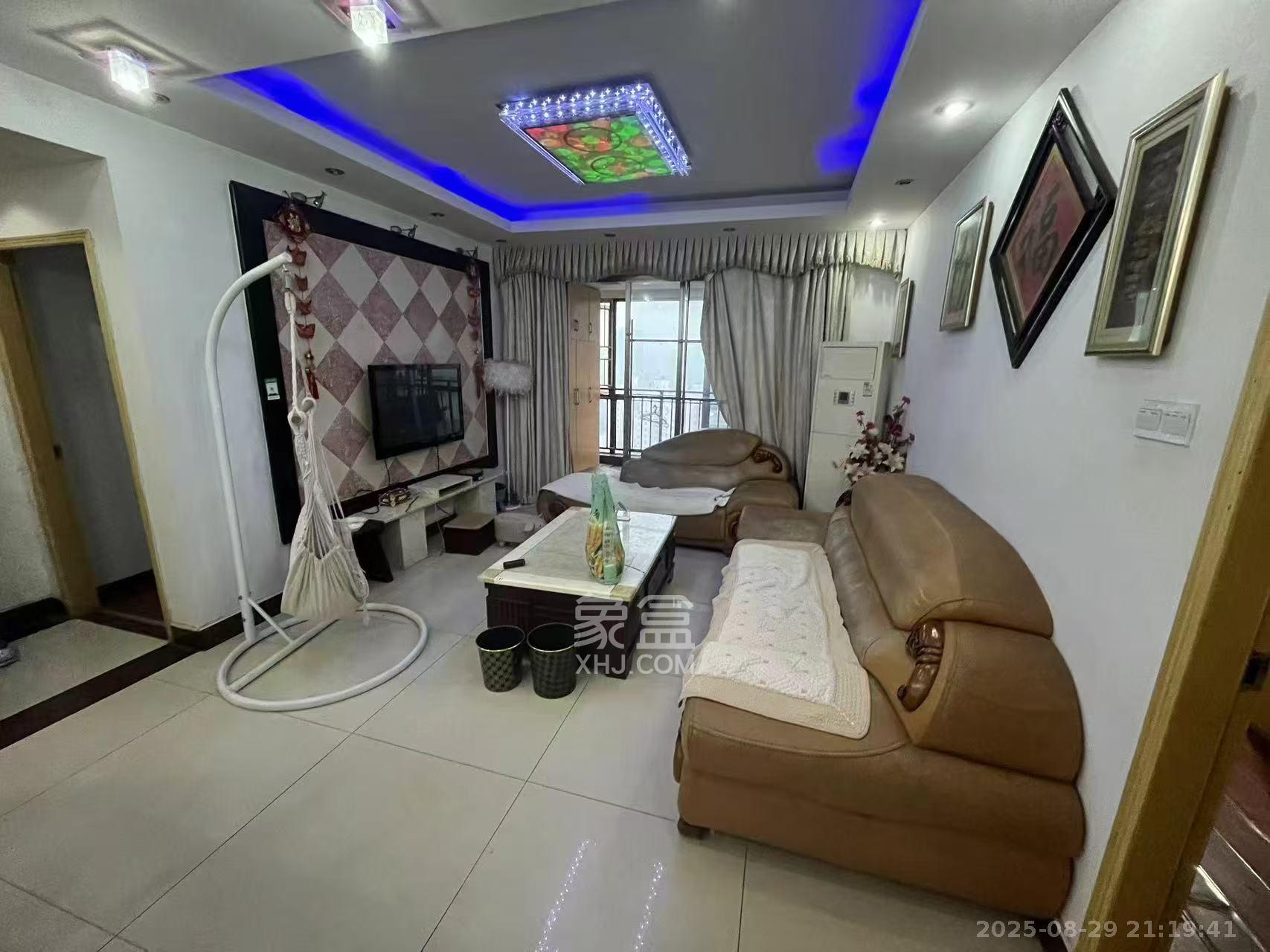 上东辛顿公寓 3室2厅2卫 800.0元/月 上东辛顿公寓 3室2厅2卫 800.0元/月室内图