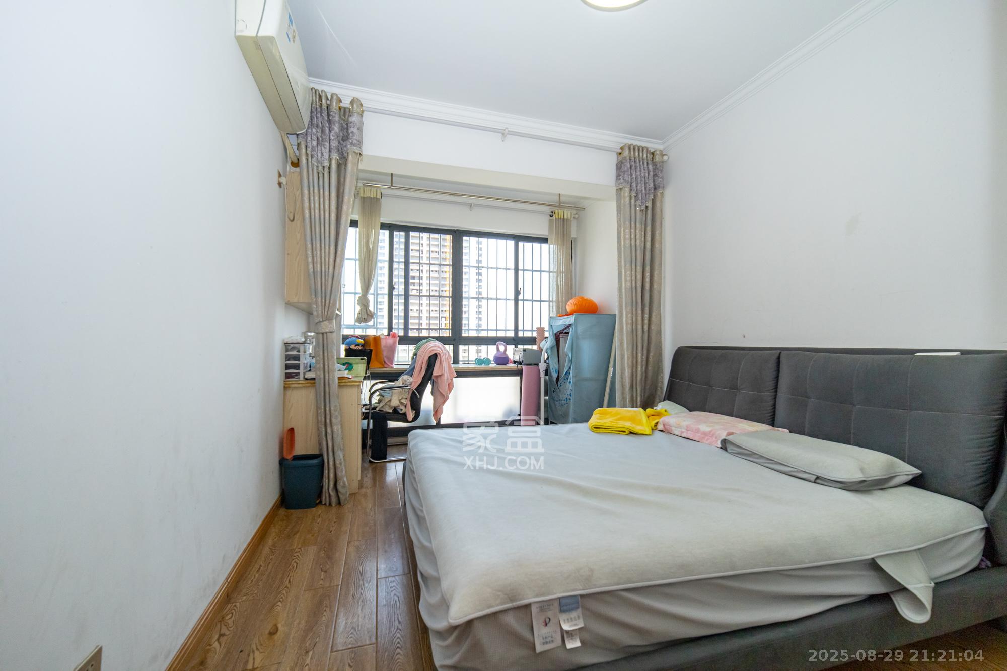 松雅轩(埃克斯社区) 1室2厅1卫 78.0万 松雅轩(埃克斯社区) 1室2厅1卫 78.0万卧室