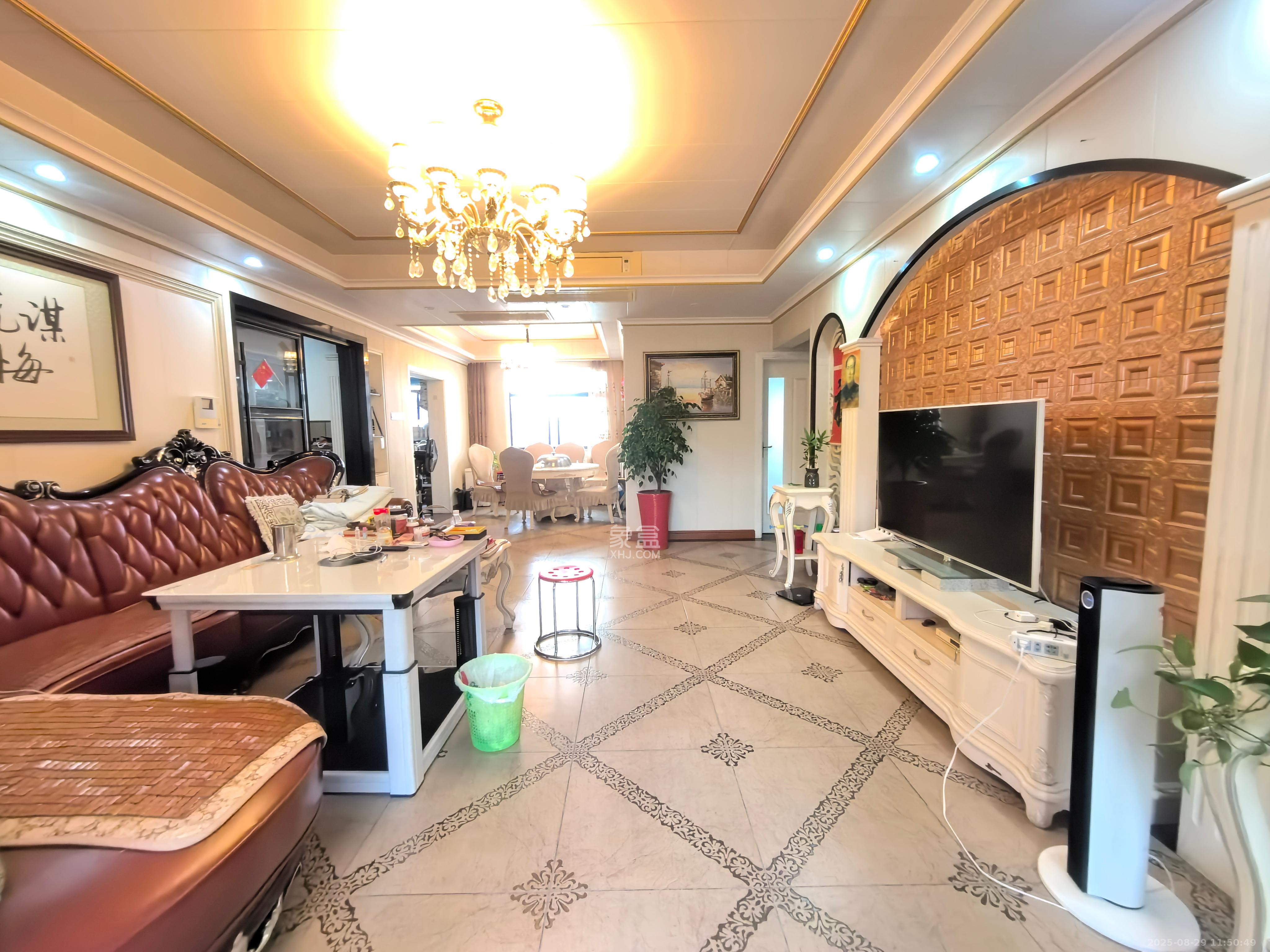 幸福里润城(幸福里二期) 4室2厅2卫 3000.0元/月 幸福里润城(幸福里二期) 4室2厅2卫 3000.0元/月室内图