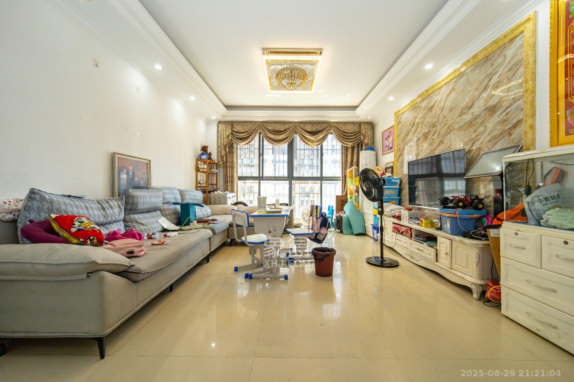 松雅轩(埃克斯社区) 1室2厅1卫 78.0万 松雅轩(埃克斯社区) 1室2厅1卫 78.0万客厅