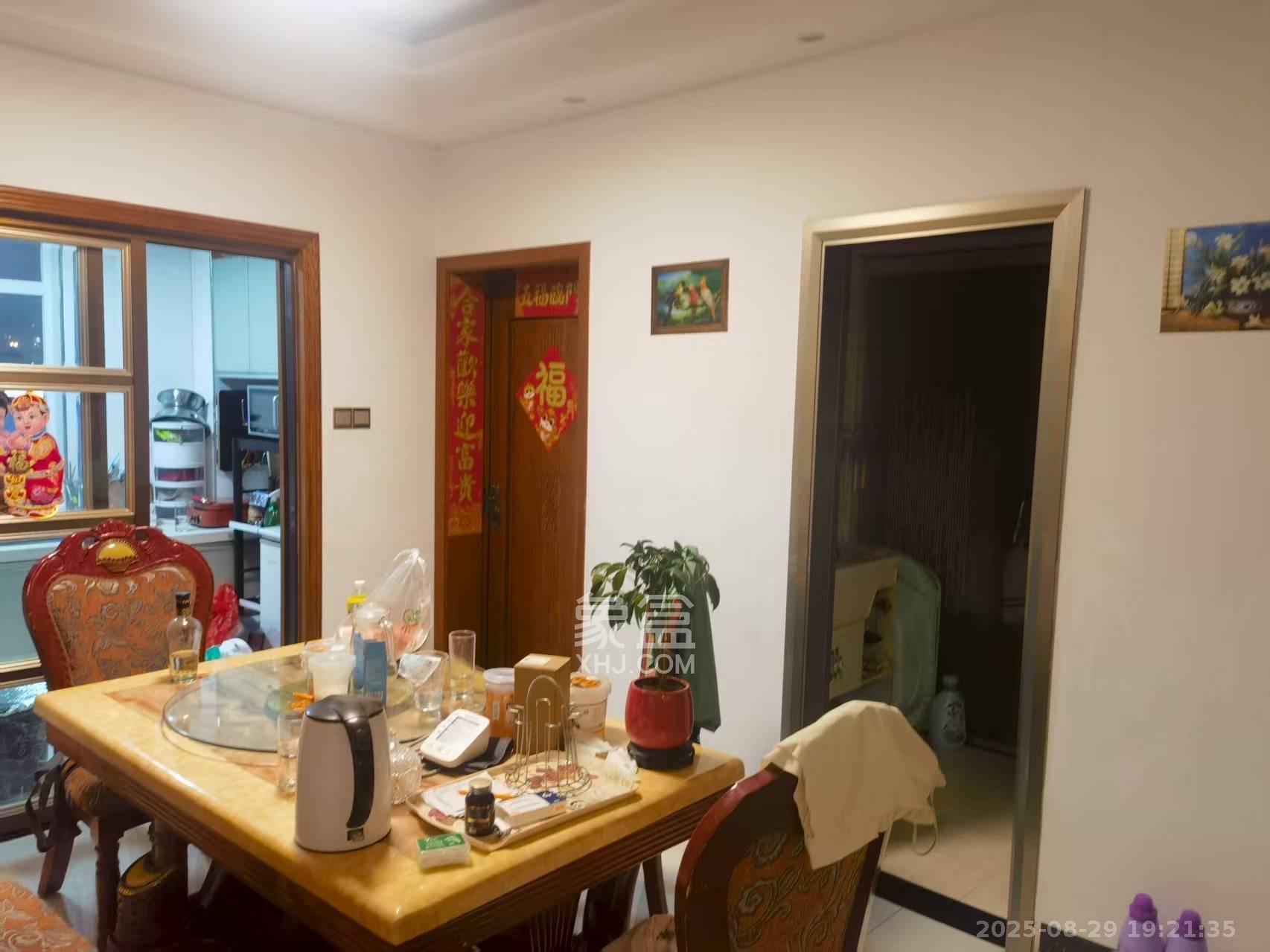 泊爱蓝湾 3室2厅2卫 4000.0元/月 泊爱蓝湾 3室2厅2卫 4000.0元/月室内图