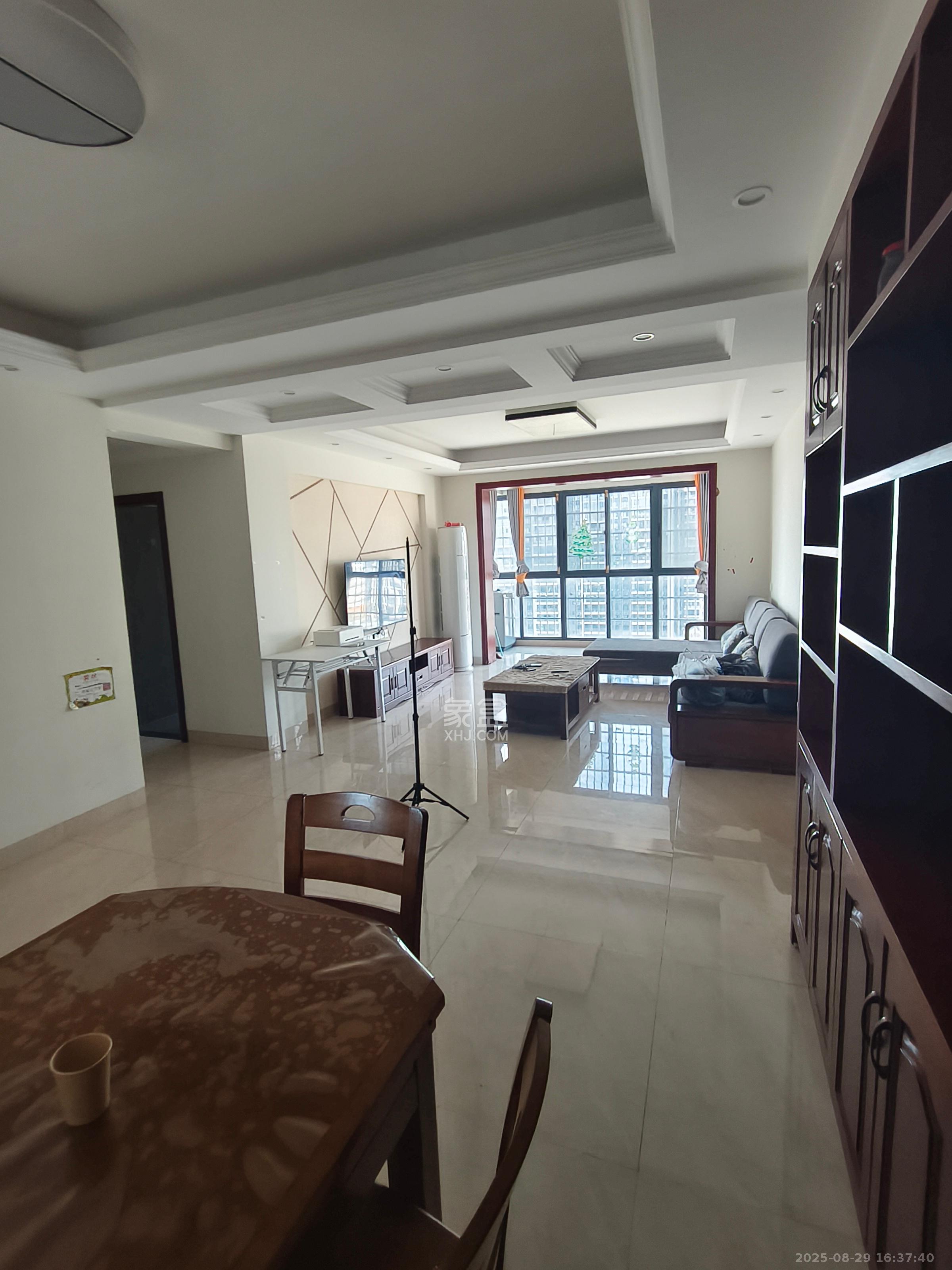 和康园小区  3室1厅2卫    2500.0元/月 和康园小区  3室1厅2卫    2500.0元/月室内图