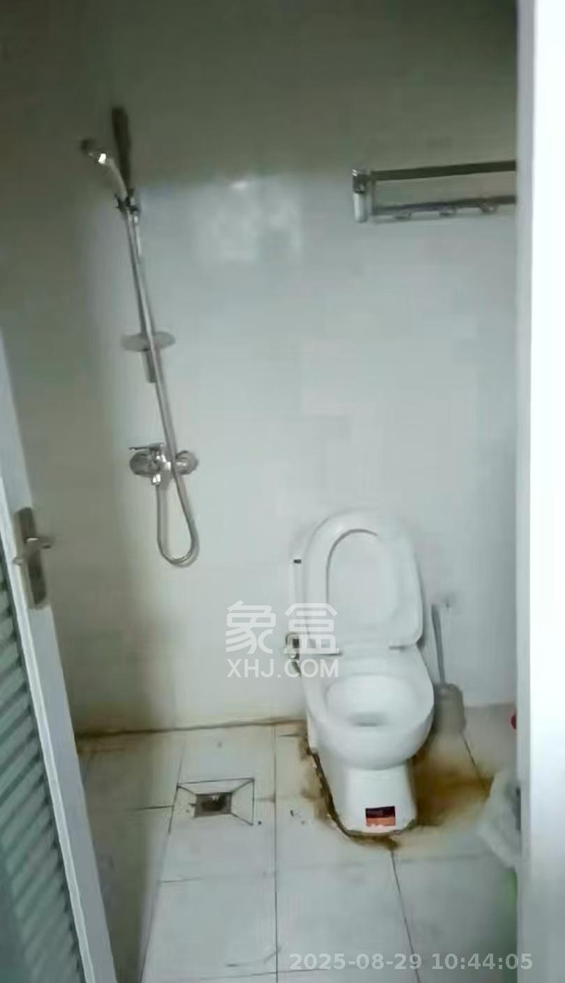 旭日东升  1室1厅1卫    1300.0元/月室内图