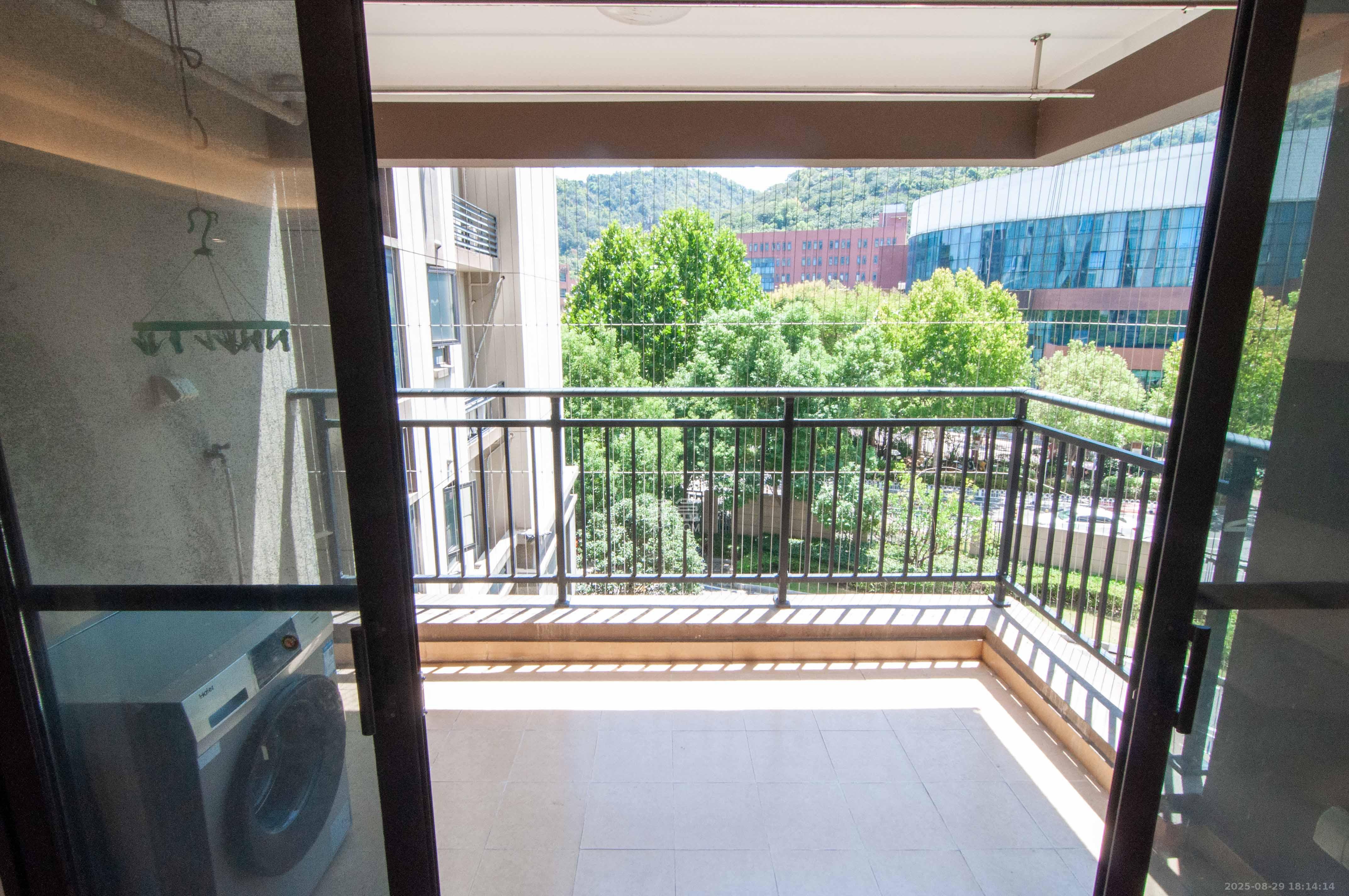 万科里梅溪郡  4室2厅2卫    205.0万其他