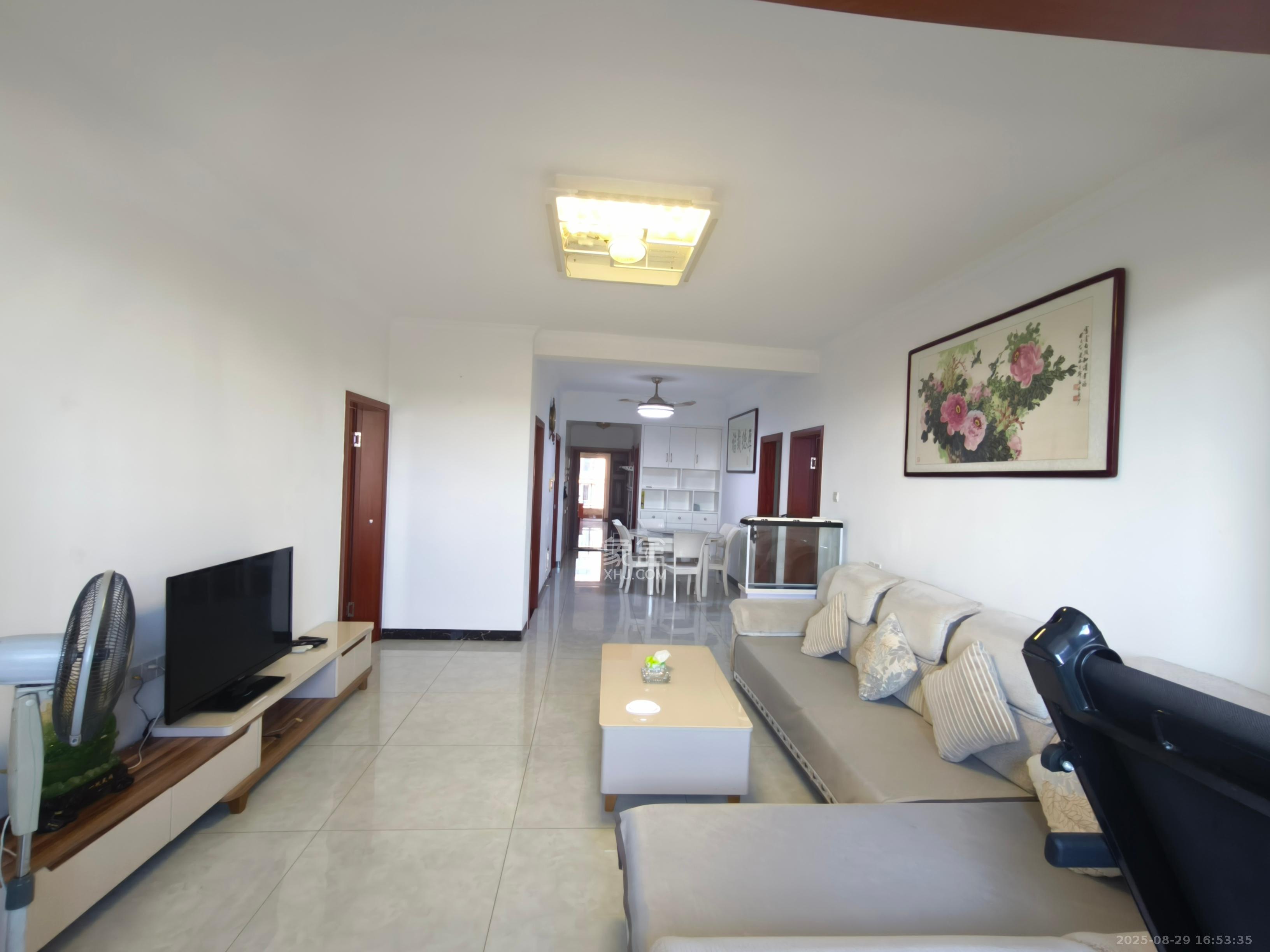 湘诚德峰小区B区  3室1厅1卫    2500.0元/月 湘诚德峰小区B区  3室1厅1卫    2500.0元/月