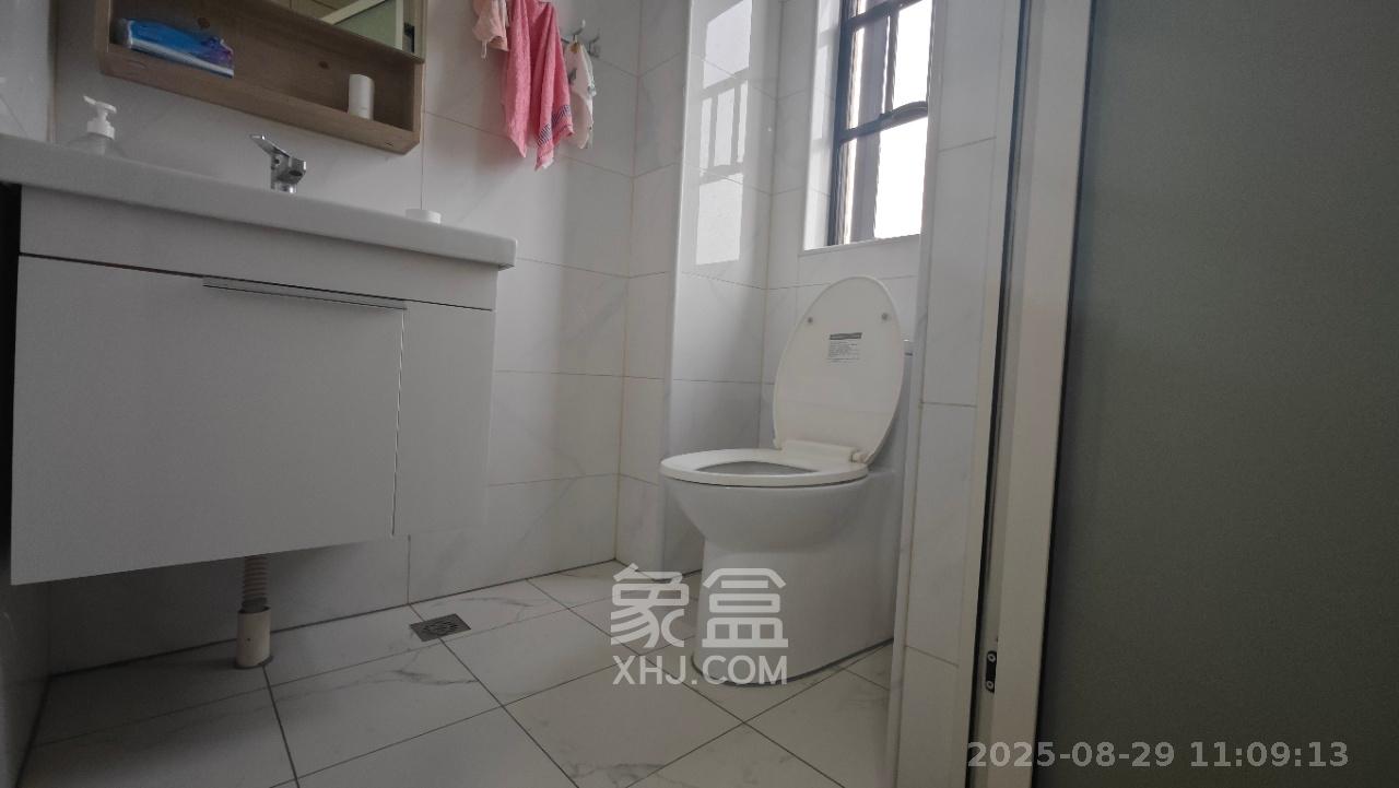 中建嘉和城  4室2厅2卫   3300.00元/月室内图