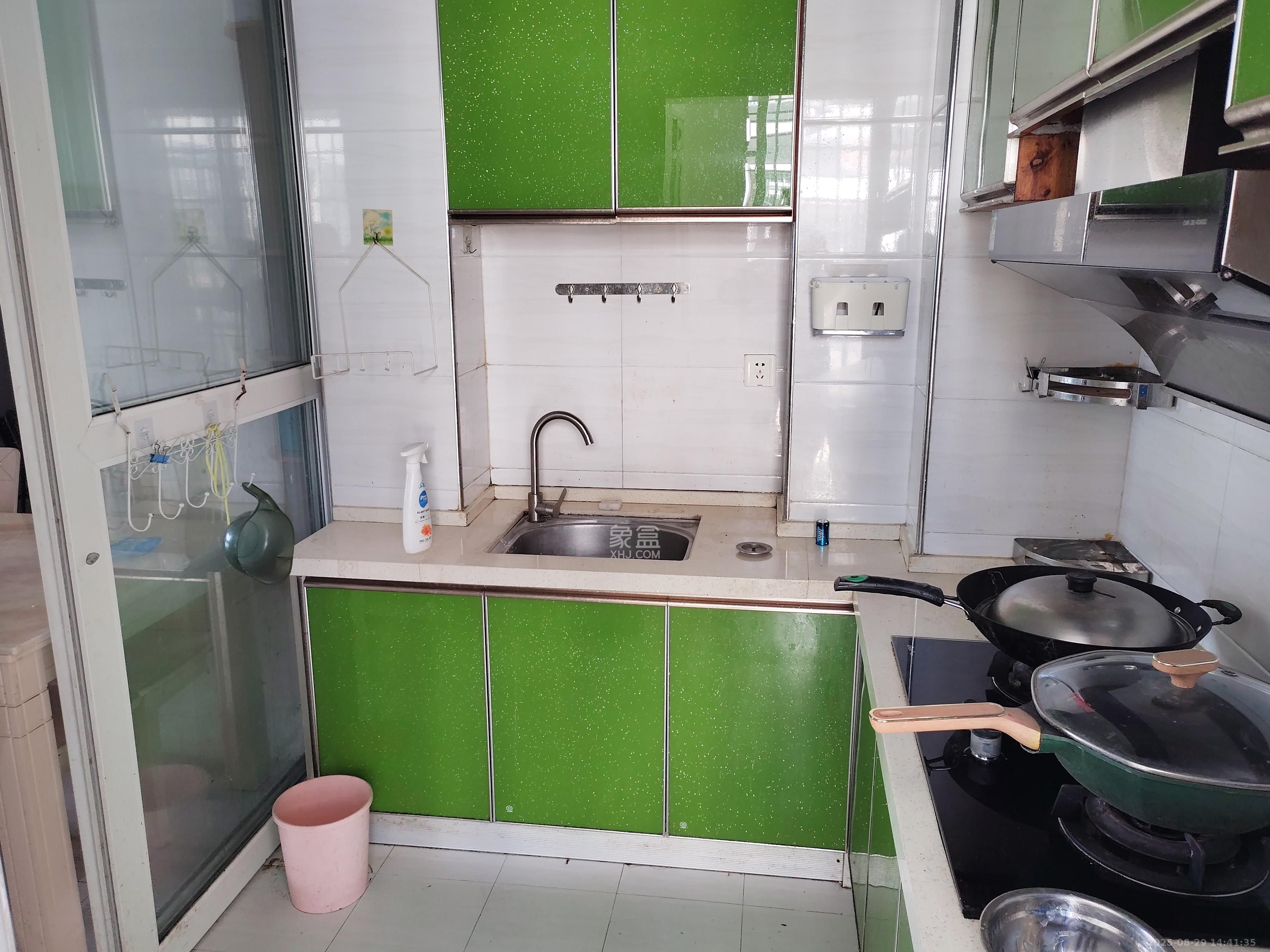 都市馨园  2室2厅1卫    2000.0元/月 都市馨园  2室2厅1卫    2000.0元/月室内图