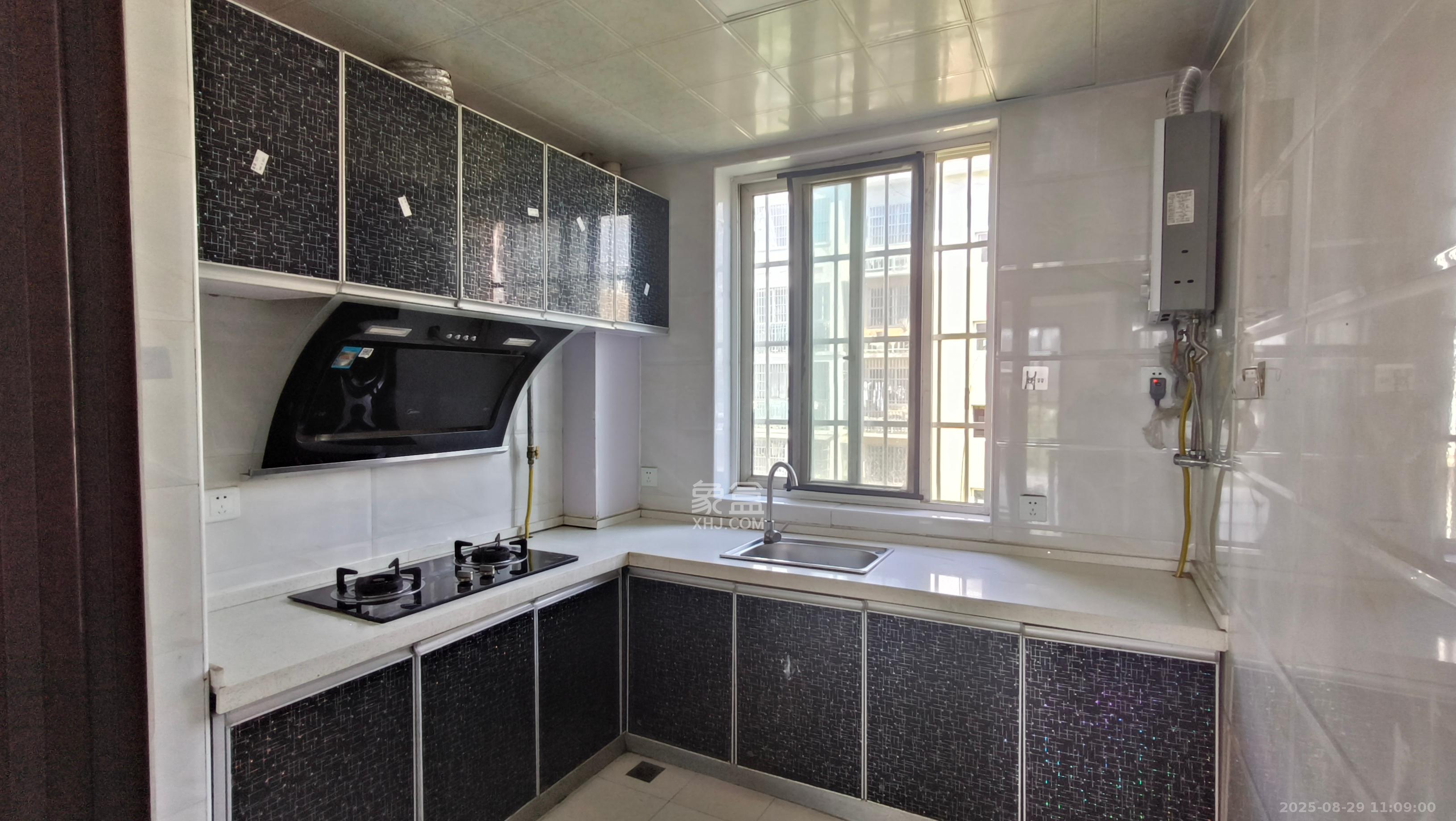 东岸锦城(东方人家)  2室2厅1卫    1500.0元/月室内图