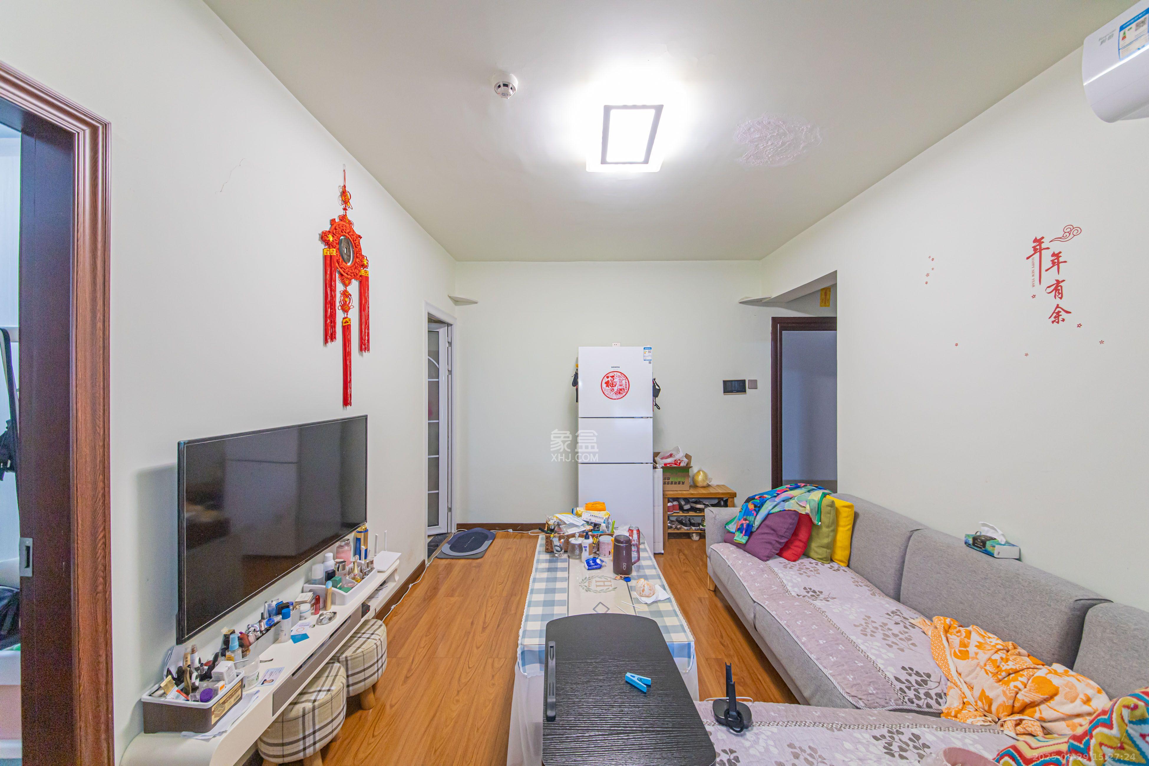 天鸿天府(天鸿中央大院) 2室1厅1卫 2100.0元/月 天鸿天府(天鸿中央大院) 2室1厅1卫 2100.0元/月室内图