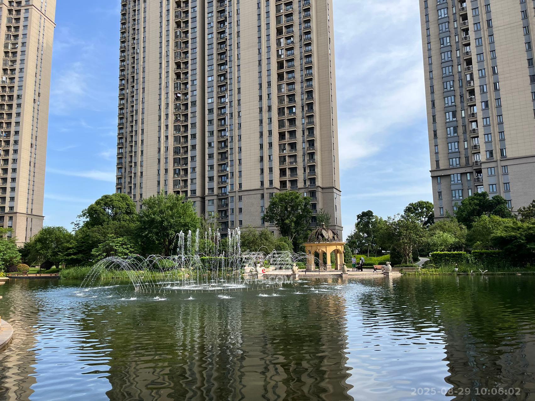 恒大御景半岛  4室2厅2卫   67.00万小区图