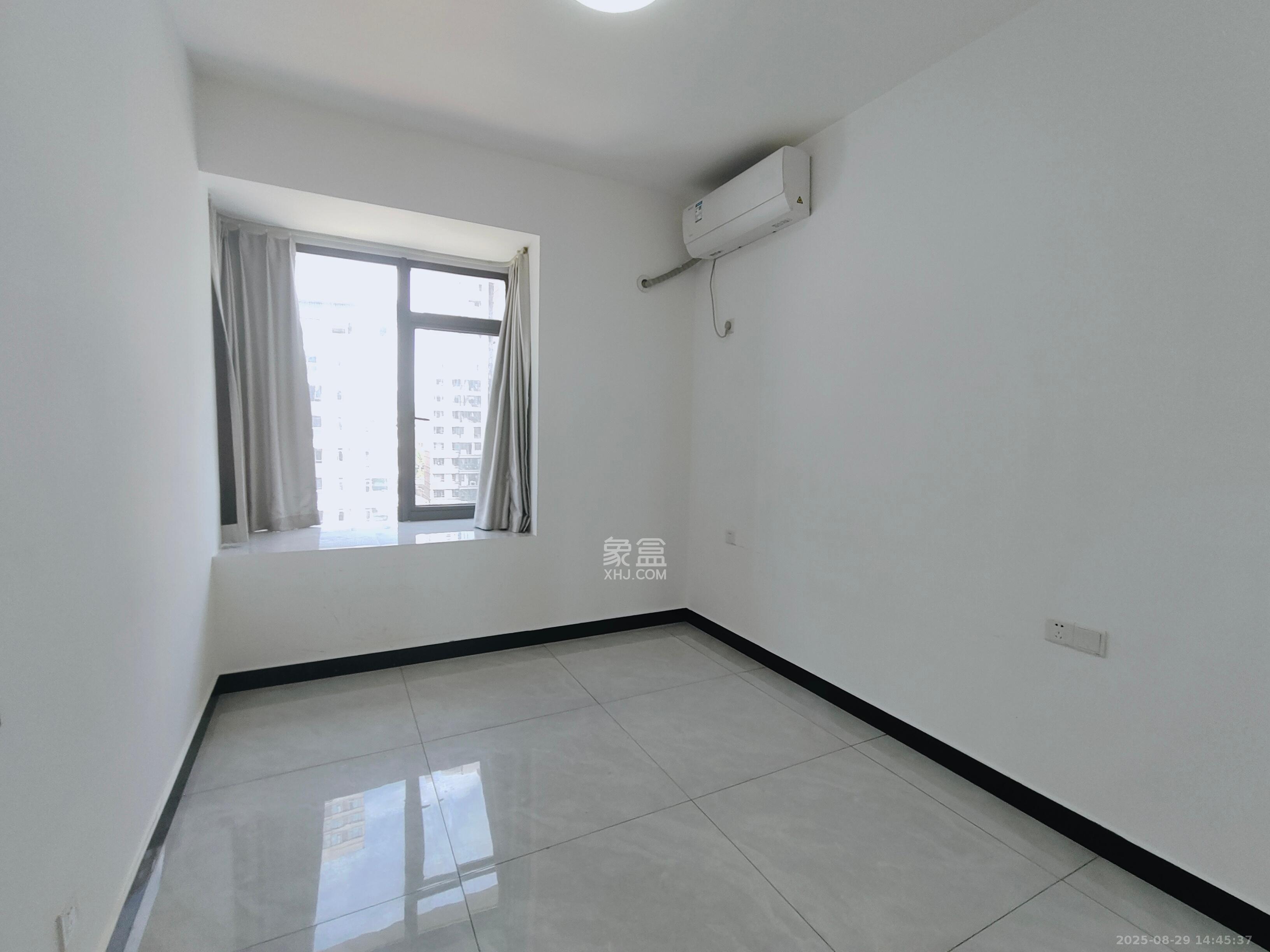 福天星中心(福天星雅苑) 5室2厅3卫 4500.0元/月 福天星中心(福天星雅苑) 5室2厅3卫 4500.0元/月室内图