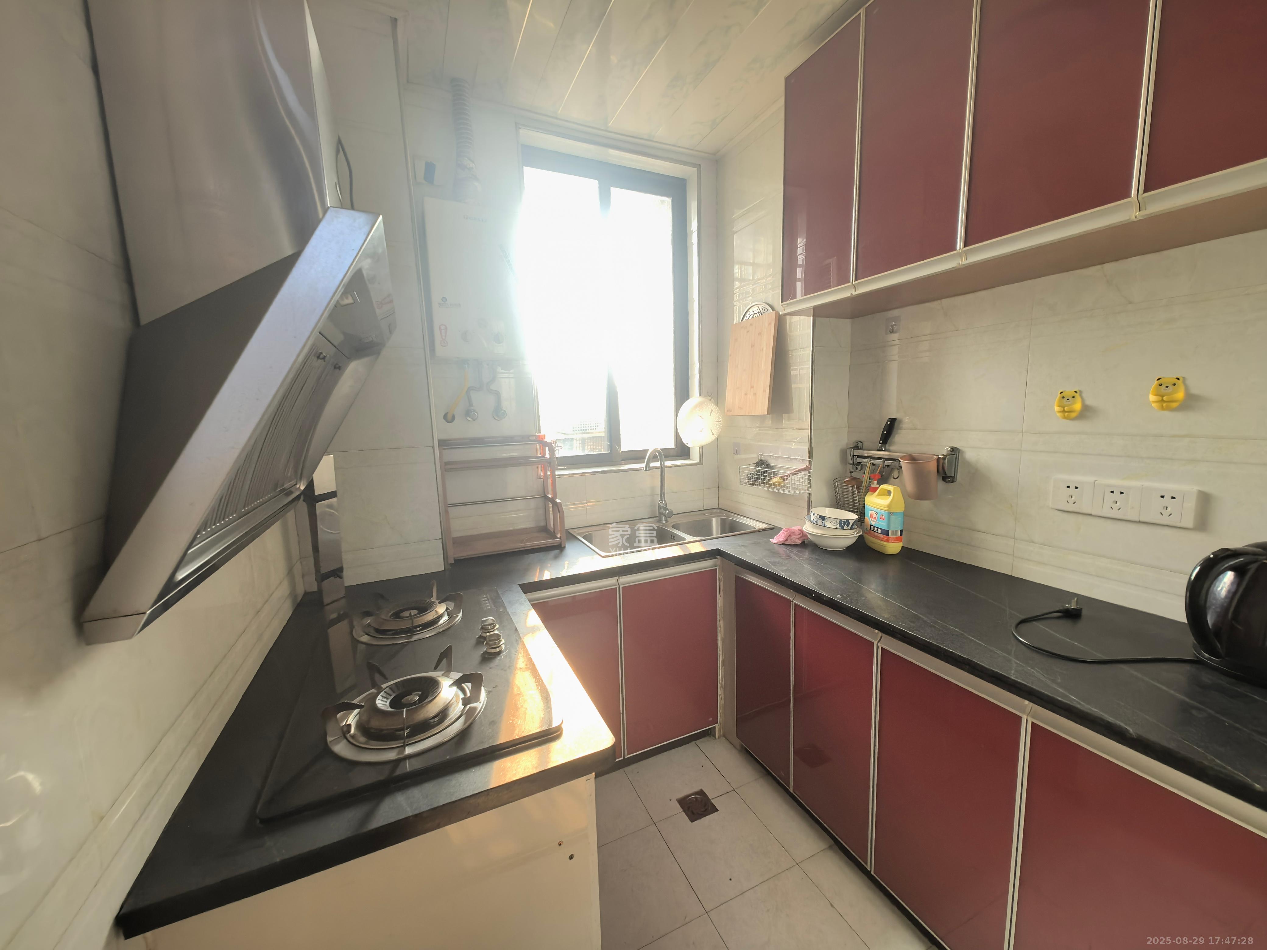 建鑫二期 1室1厅1卫 1100.0元/月 建鑫二期 1室1厅1卫 1100.0元/月室内图