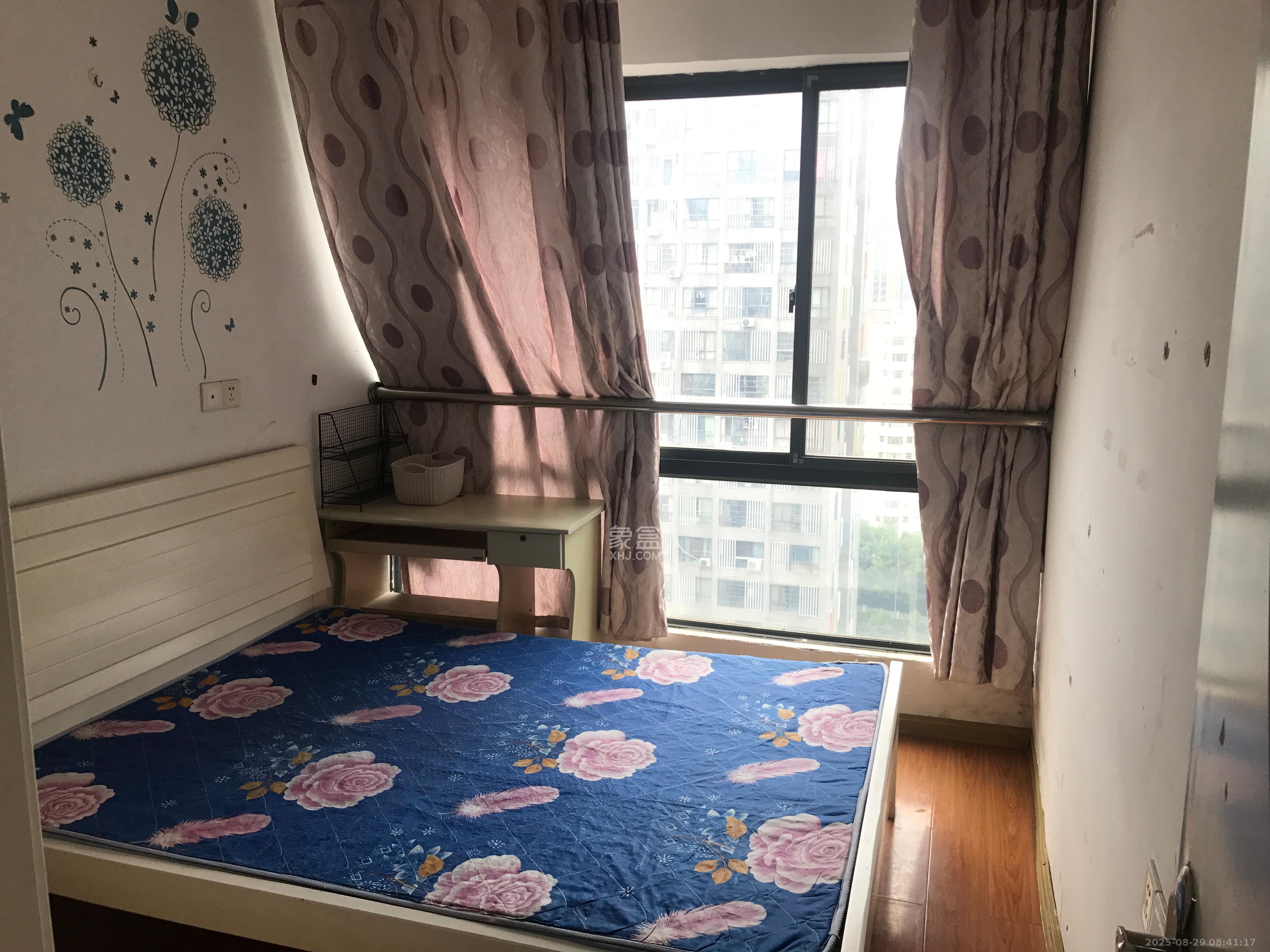 长大彩虹都  2室2厅1卫    1500.0元/月 长大彩虹都  2室2厅1卫    1500.0元/月室内图