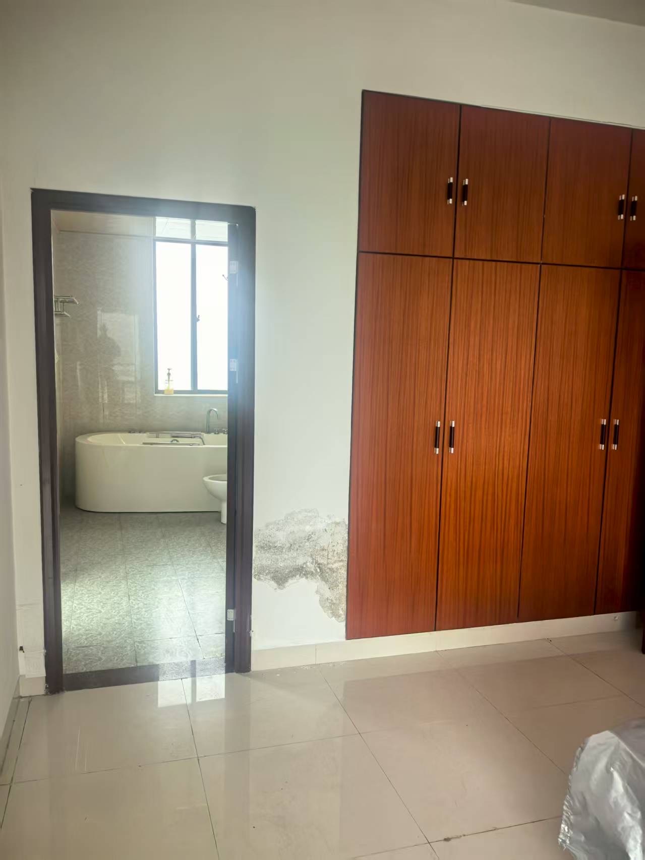 世代雅居 3室2厅2卫 3200.0元/月 世代雅居 3室2厅2卫 3200.0元/月室内图