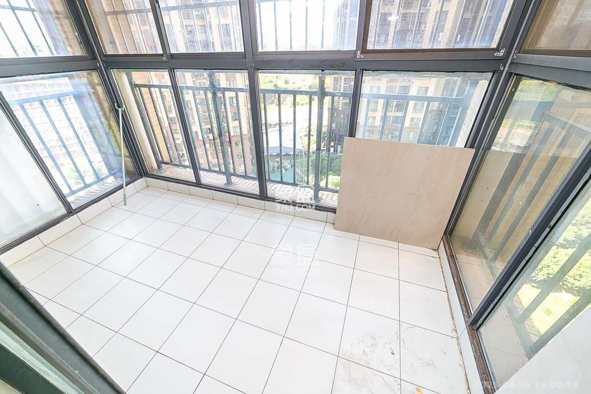 乾城(兴旺乾城) 3室2厅2卫 106.0万 乾城(兴旺乾城) 3室2厅2卫 106.0万阳台