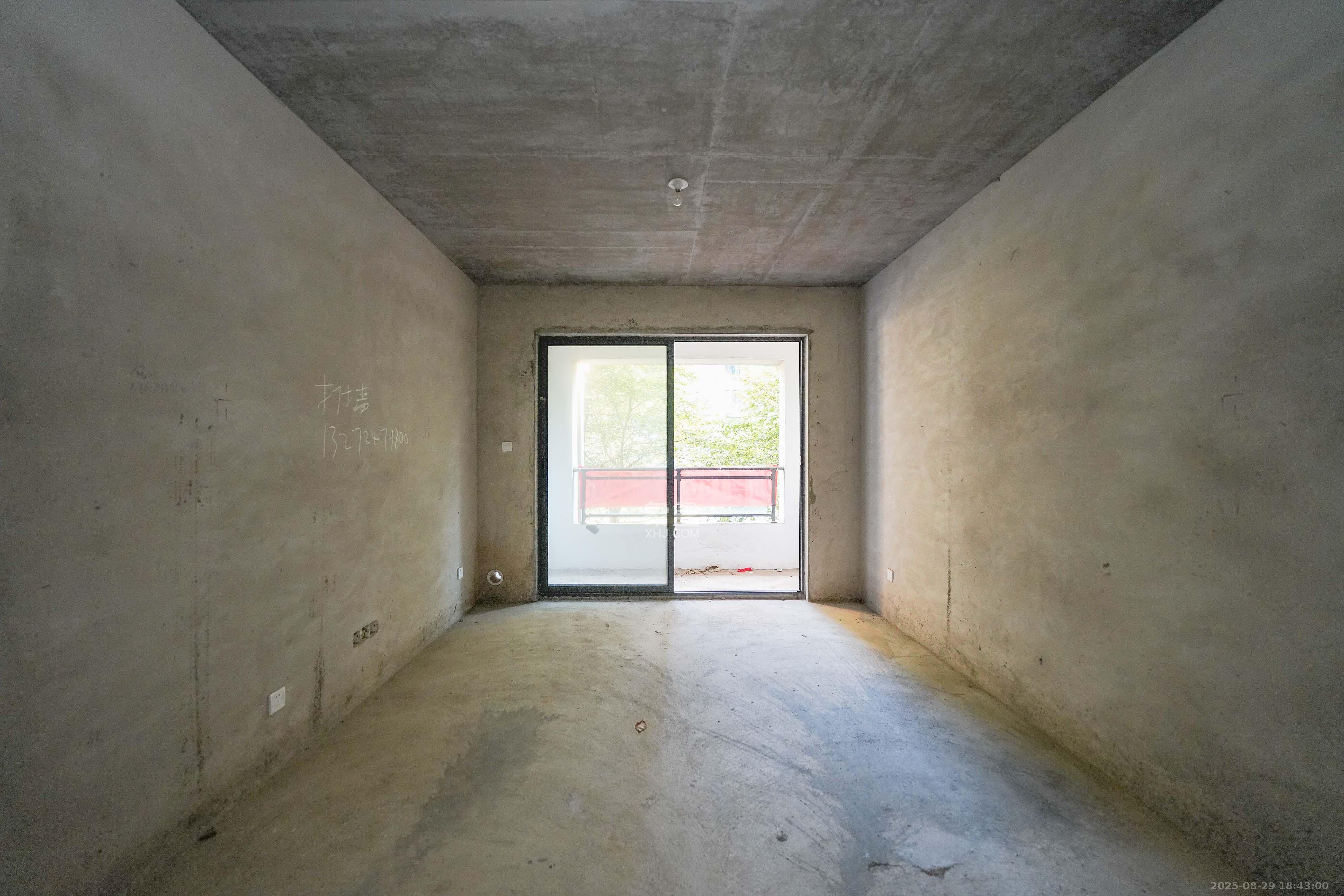 五矿万境蓝山  2室2厅1卫    65.0万