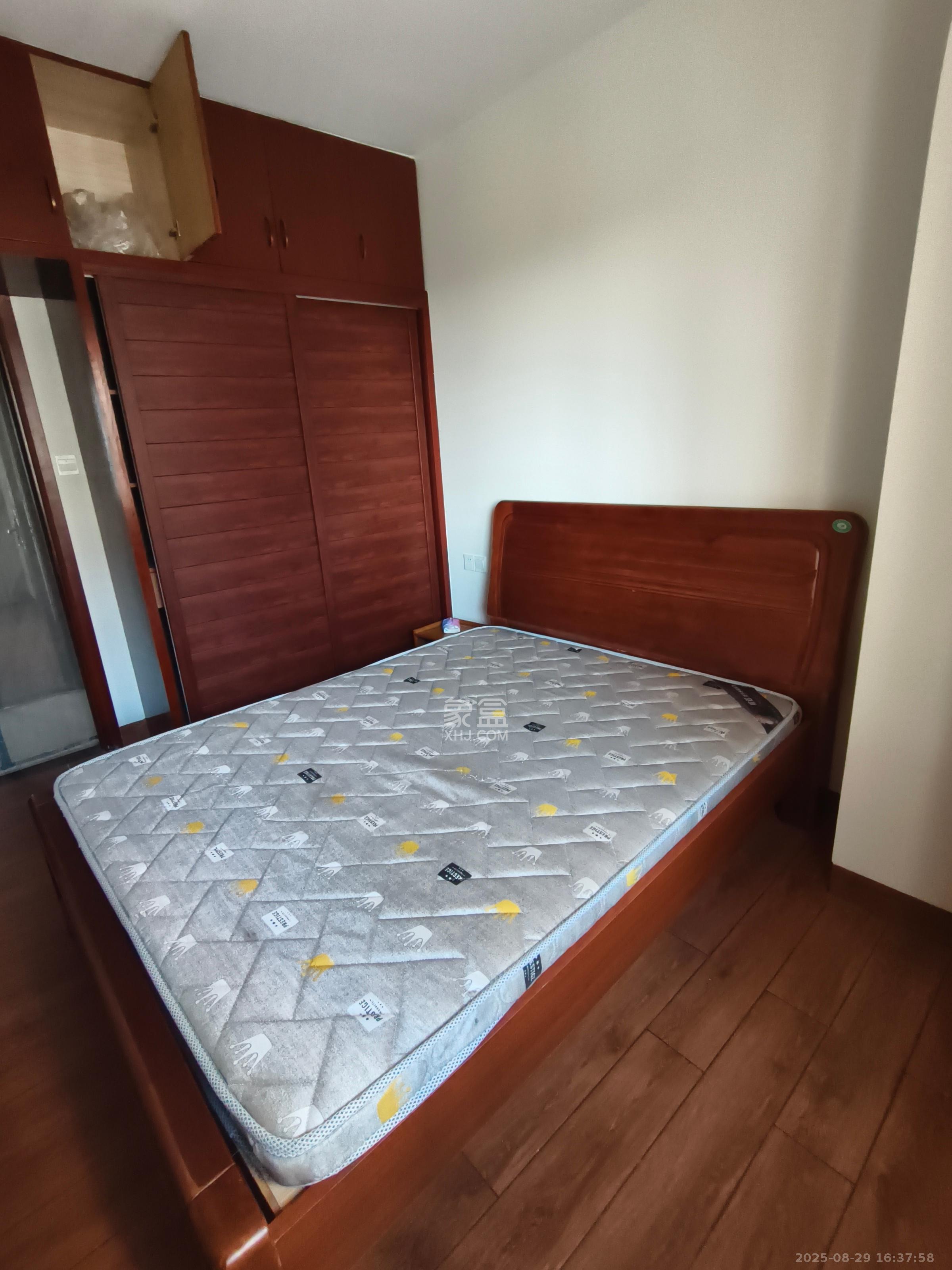 和康园小区  3室1厅2卫    2500.0元/月 和康园小区  3室1厅2卫    2500.0元/月室内图