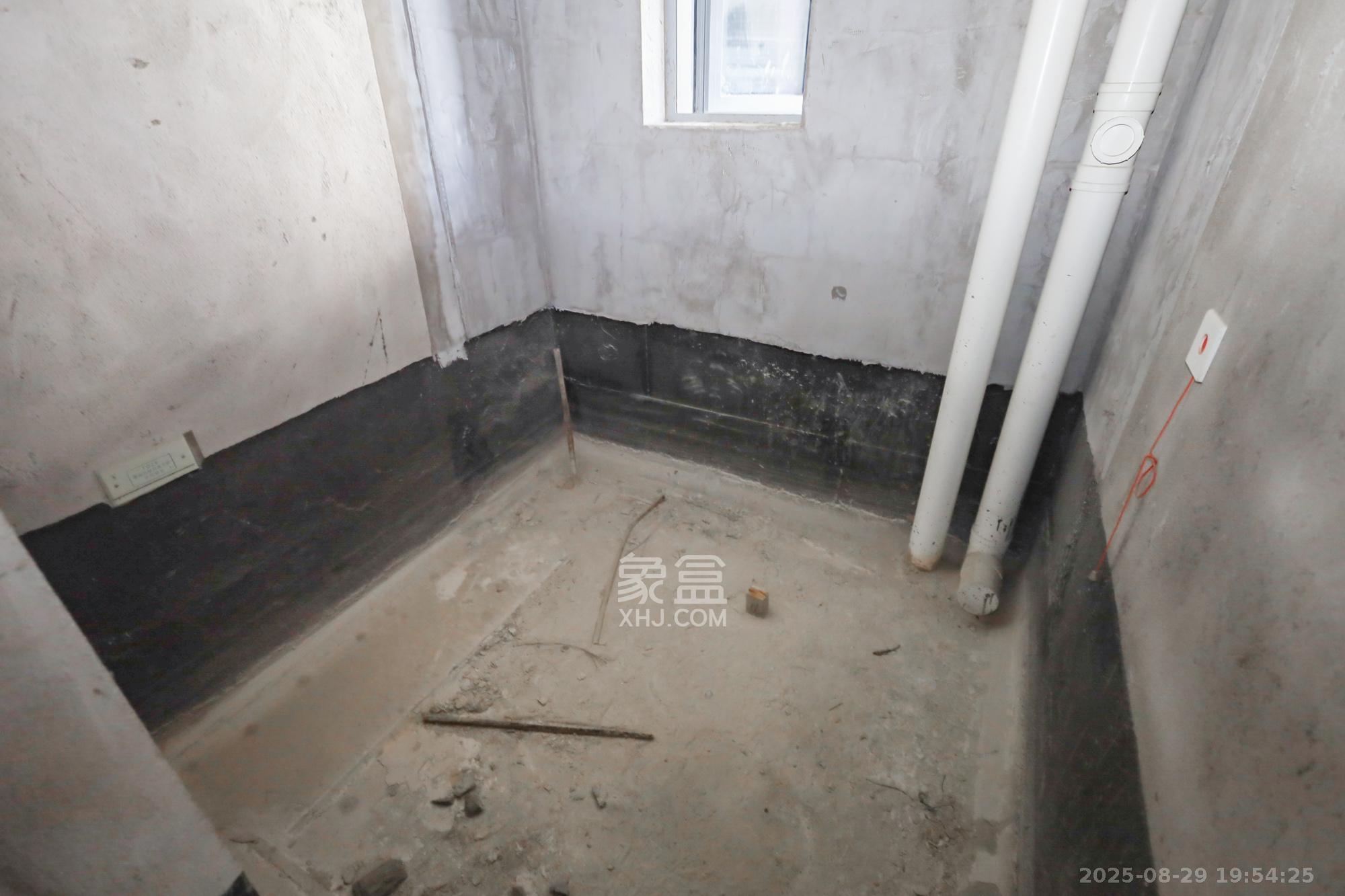 保利天禧C区 4室2厅2卫 218.0万 保利天禧C区 4室2厅2卫 218.0万卫生间