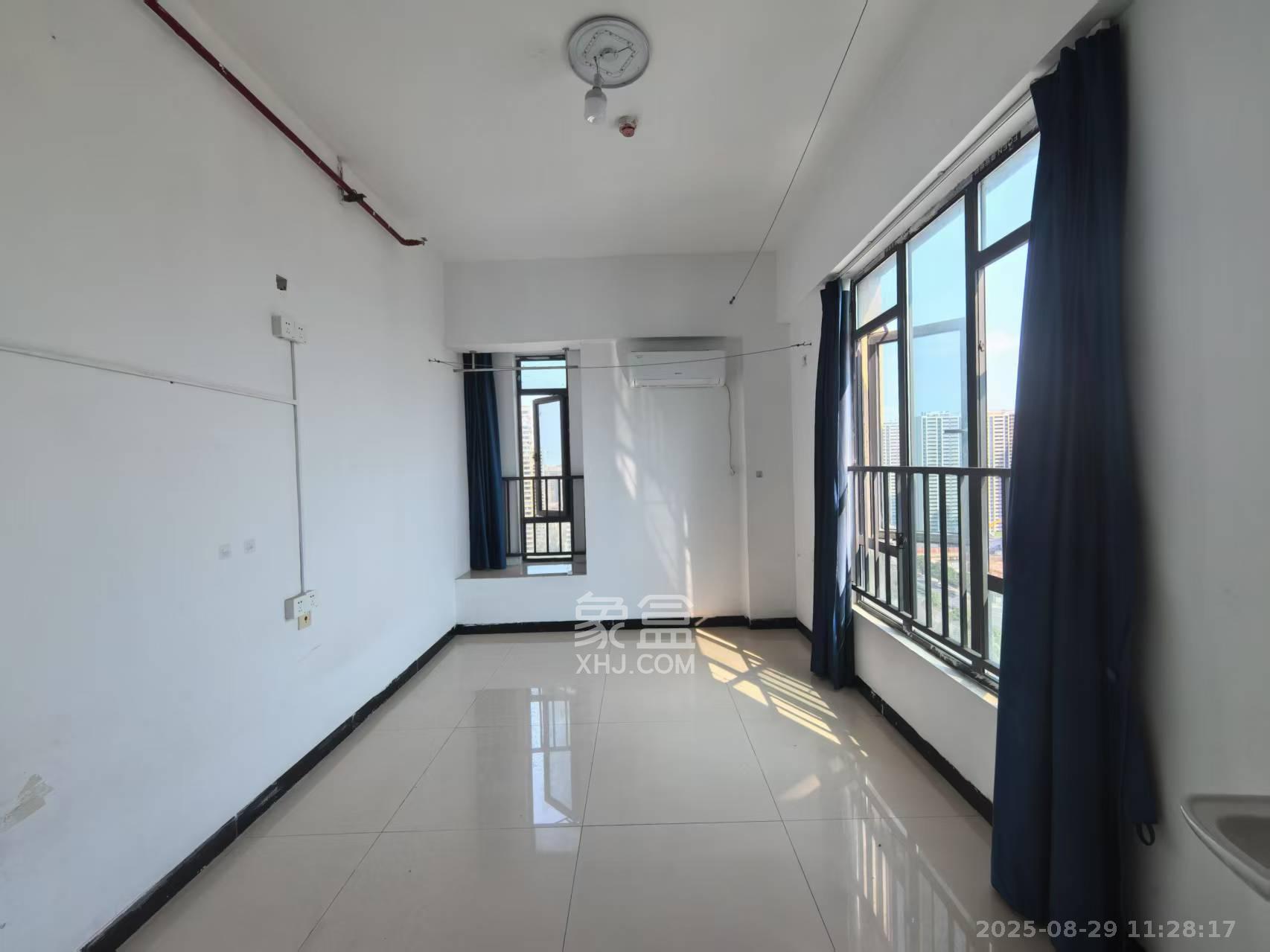 长沙高铁吾悦广场 3室2厅2卫 3300.0元/月 长沙高铁吾悦广场 3室2厅2卫 3300.0元/月室内图