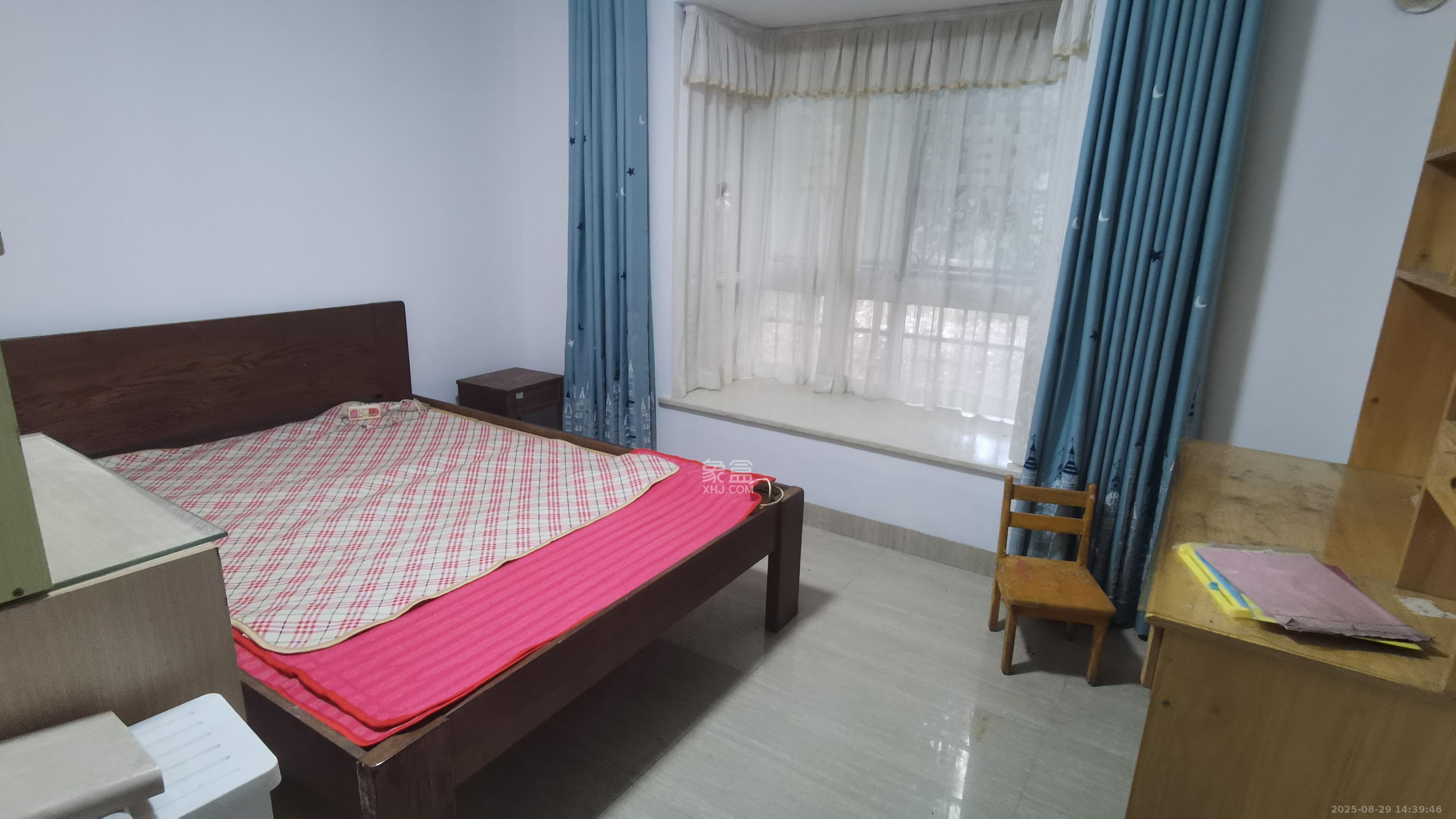 清政园(青政家园) 1室2厅2卫 2300.0元/月 清政园(青政家园) 1室2厅2卫 2300.0元/月室内图