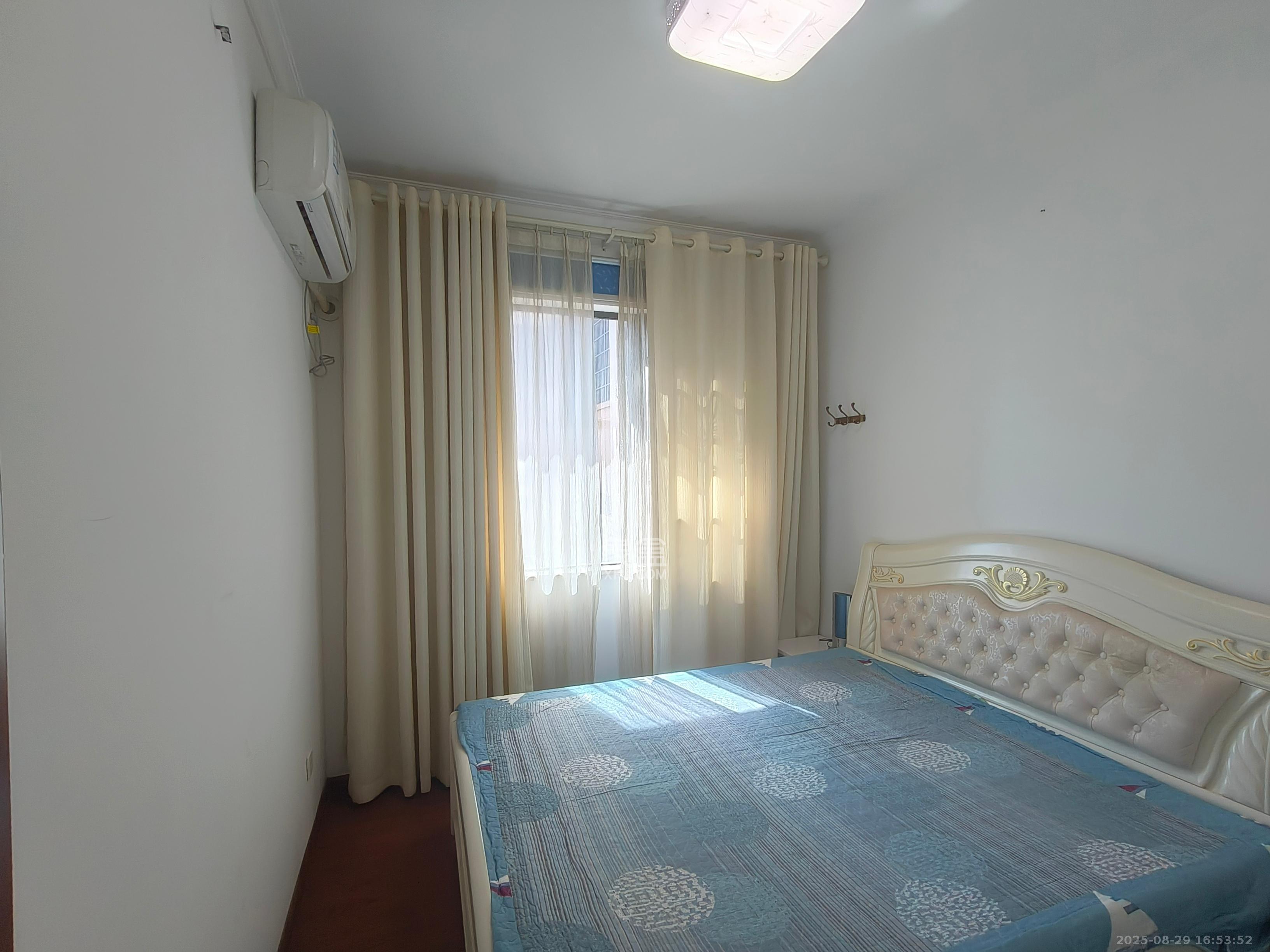 湘诚德峰小区B区  3室1厅1卫    2500.0元/月室内图