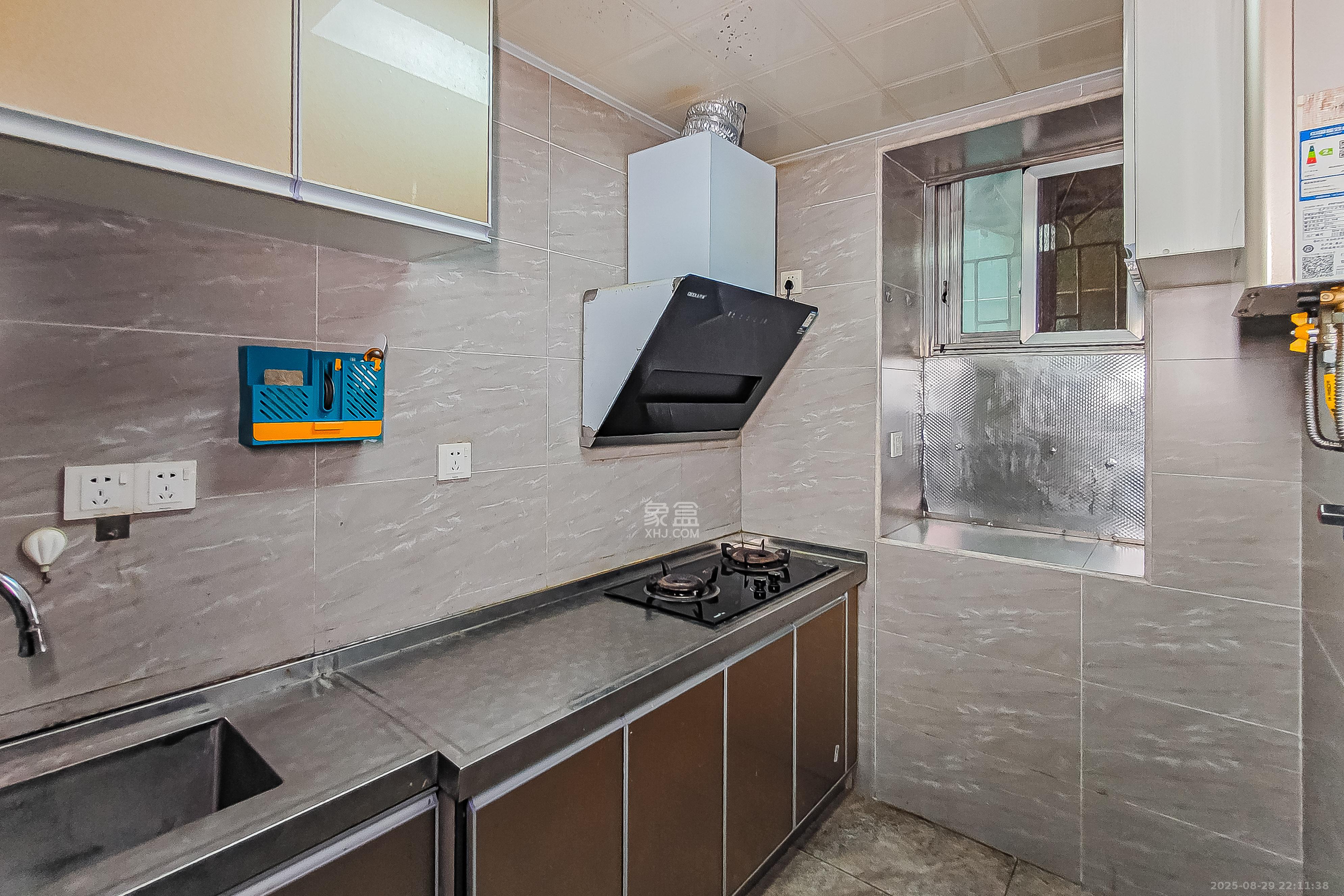 省政府机关梓园住宅区  3室2厅1卫    86.0万厨房