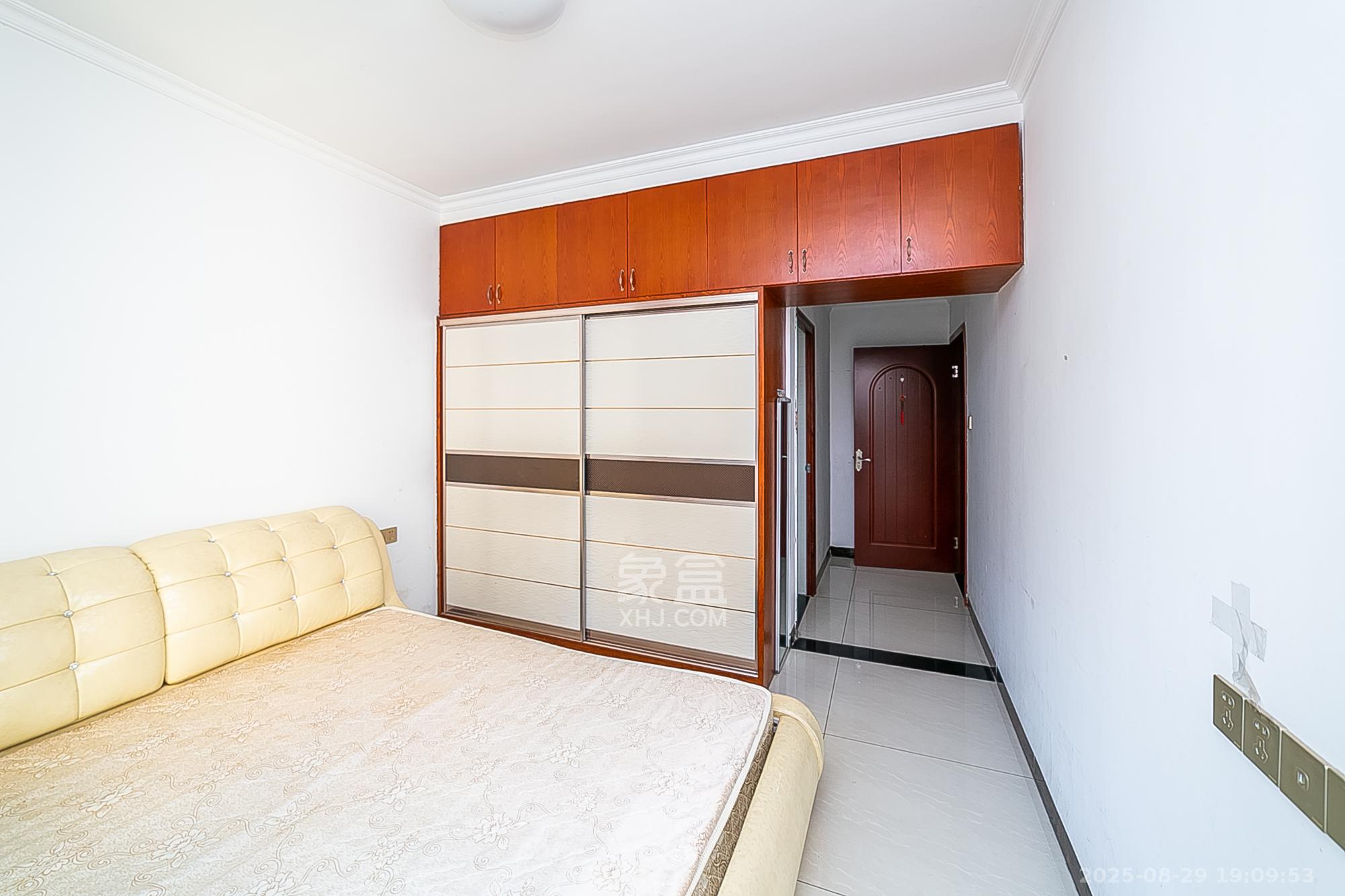 乾城（兴旺乾城）  3室2厅2卫    106.0万卧室