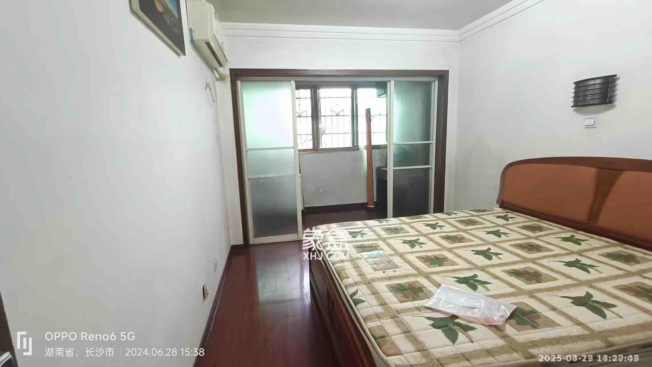 雅泰花园  2室1厅1卫    1900.0元/月室内图