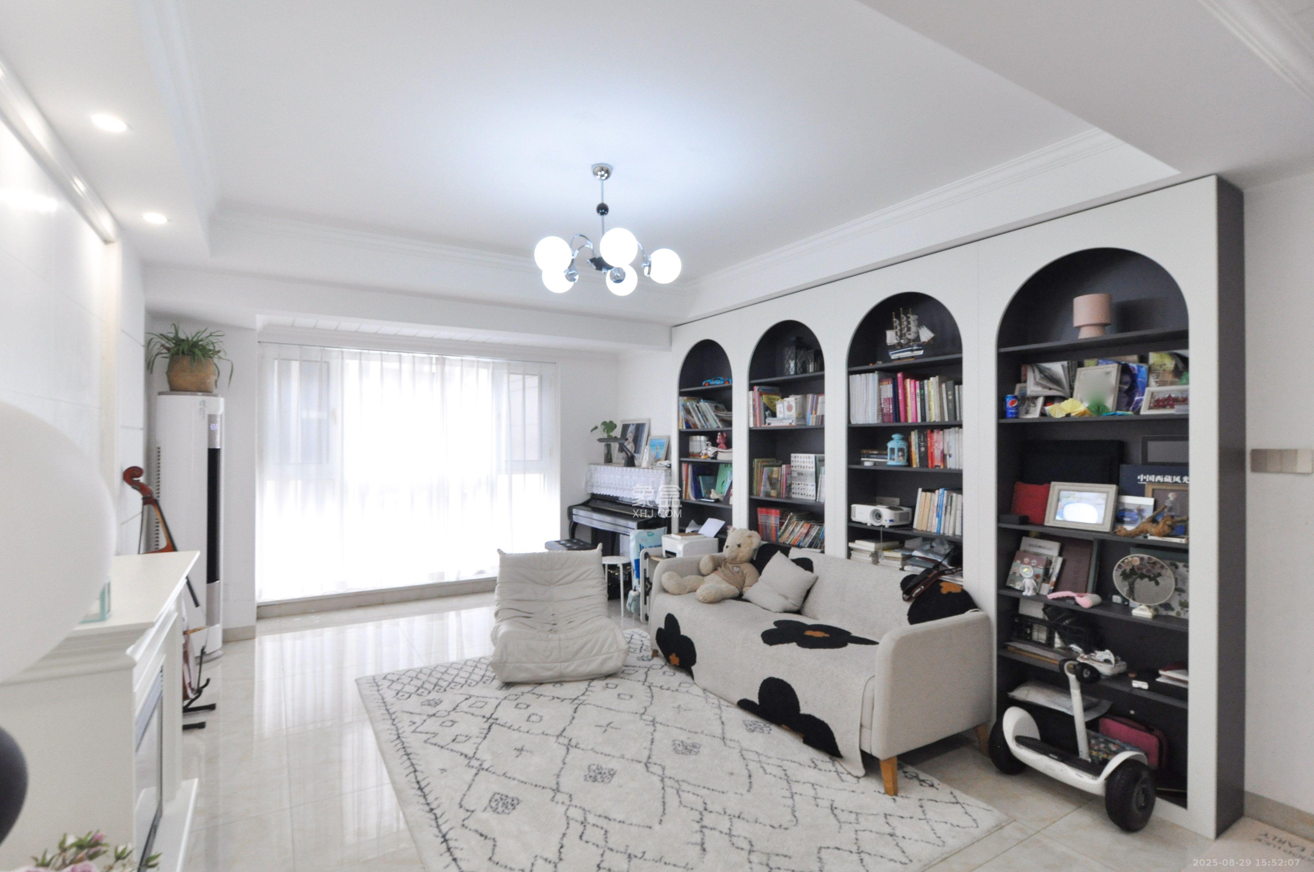 卓越浅水湾  4室2厅2卫    3400.0元/月 卓越浅水湾  4室2厅2卫    3400.0元/月室内图