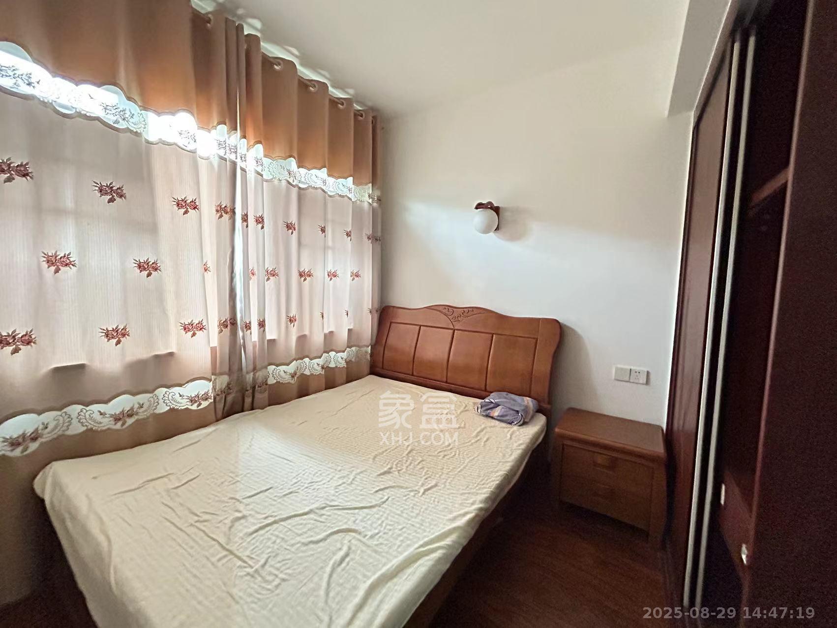 湘水郡(兴旺小爱同学)  4室2厅2卫    2600.0元/月 湘水郡(兴旺小爱同学)  4室2厅2卫    2600.0元/月室内图