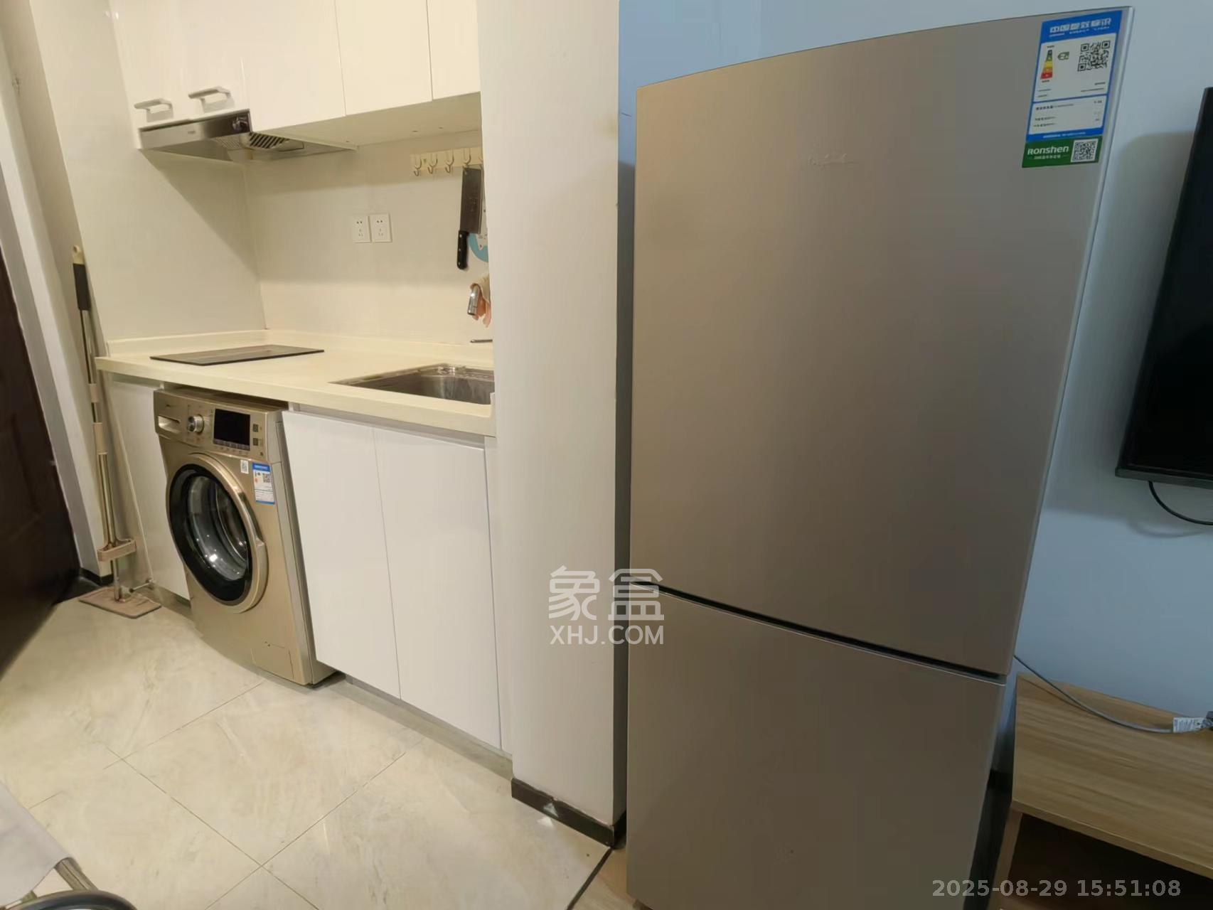 中海国际二期  1室1厅1卫    1200.0元/月 中海国际二期  1室1厅1卫    1200.0元/月