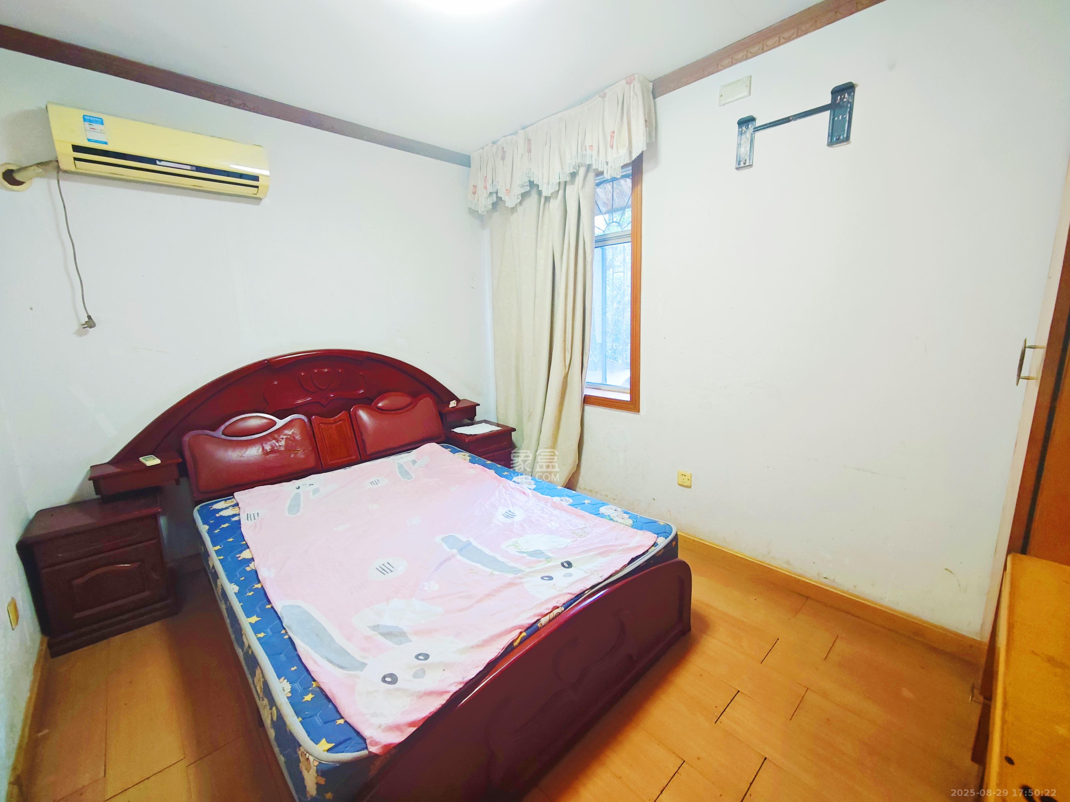 富康小区（富康花园）  3室0厅0卫   1500.00元/月室内图