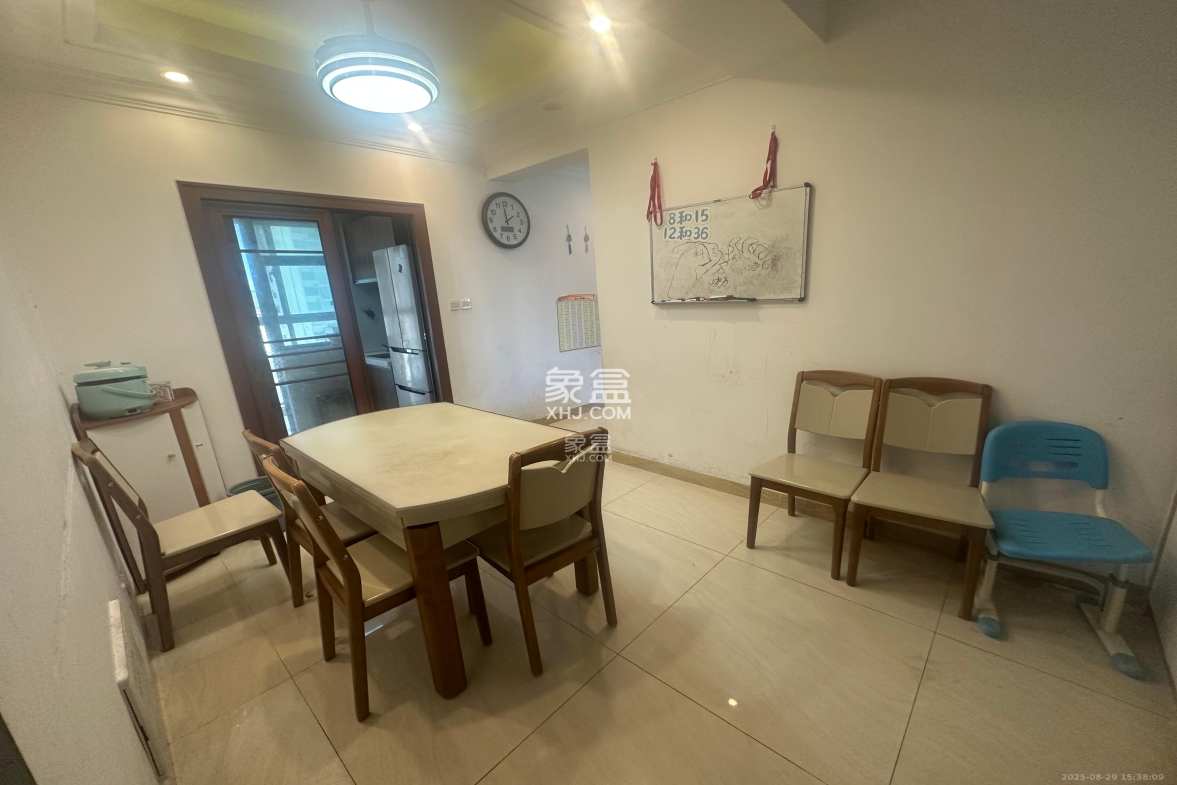 江山帝景哈佛  3室2厅2卫    2100.0元/月 江山帝景哈佛  3室2厅2卫    2100.0元/月室内图